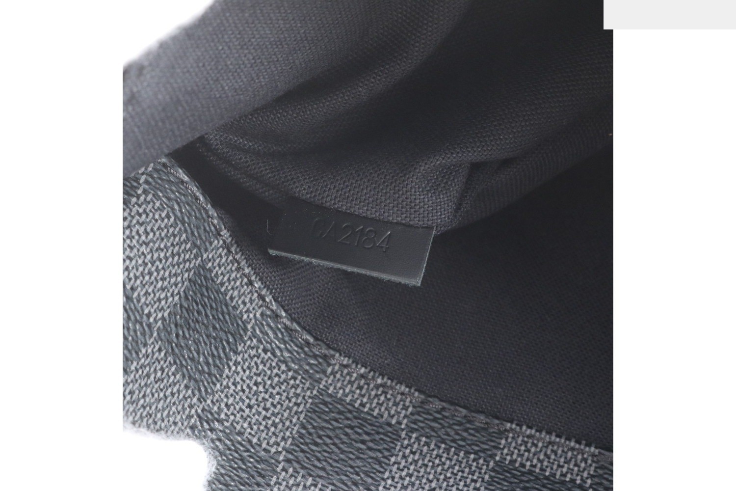 Damier Graphite District MM N41272 Shoulder Bag — view 9