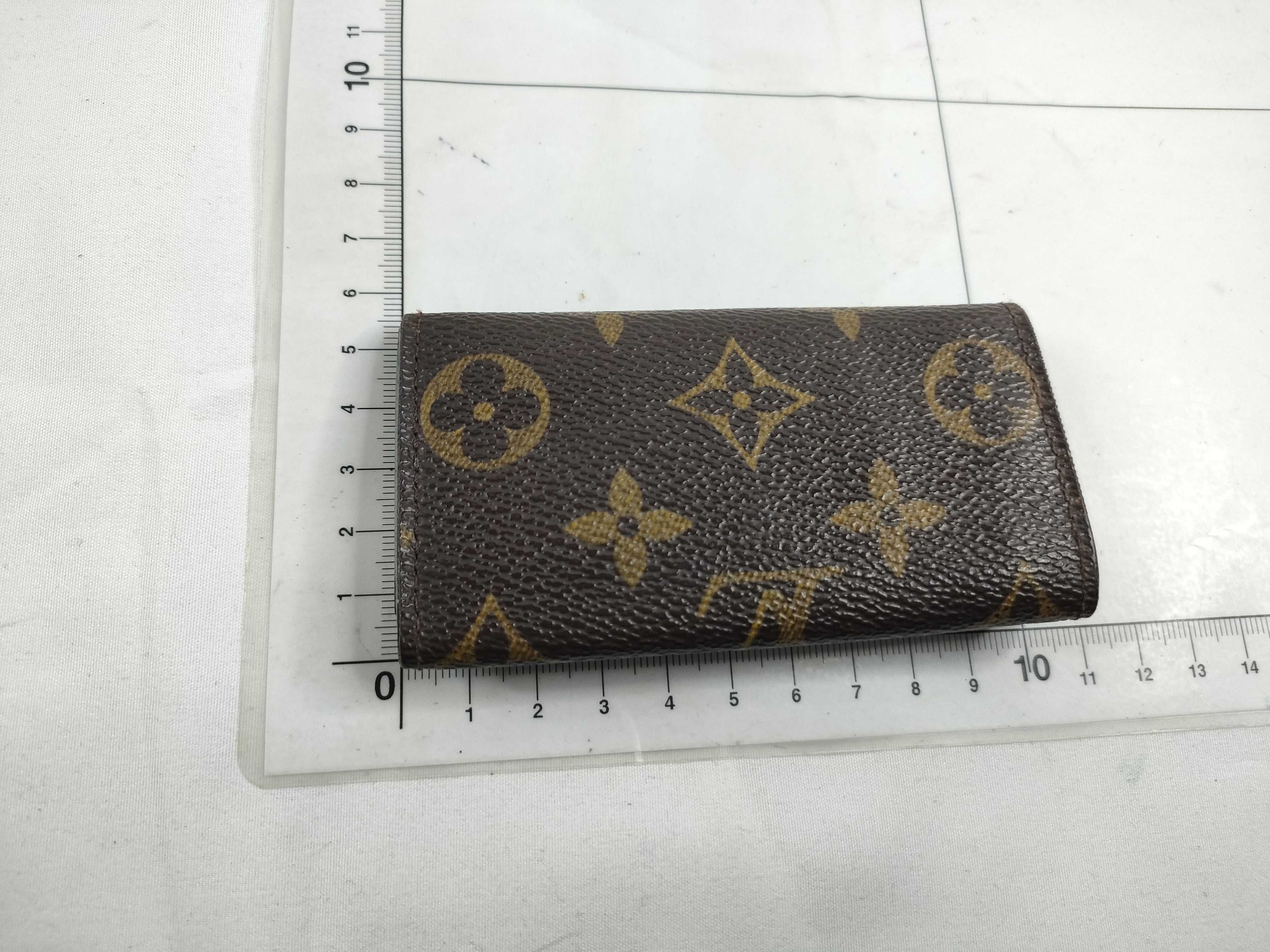 Monogram Vuitton M62631 Multicles 4 Key Case Monogram Canvas Brown Key Case — view 2