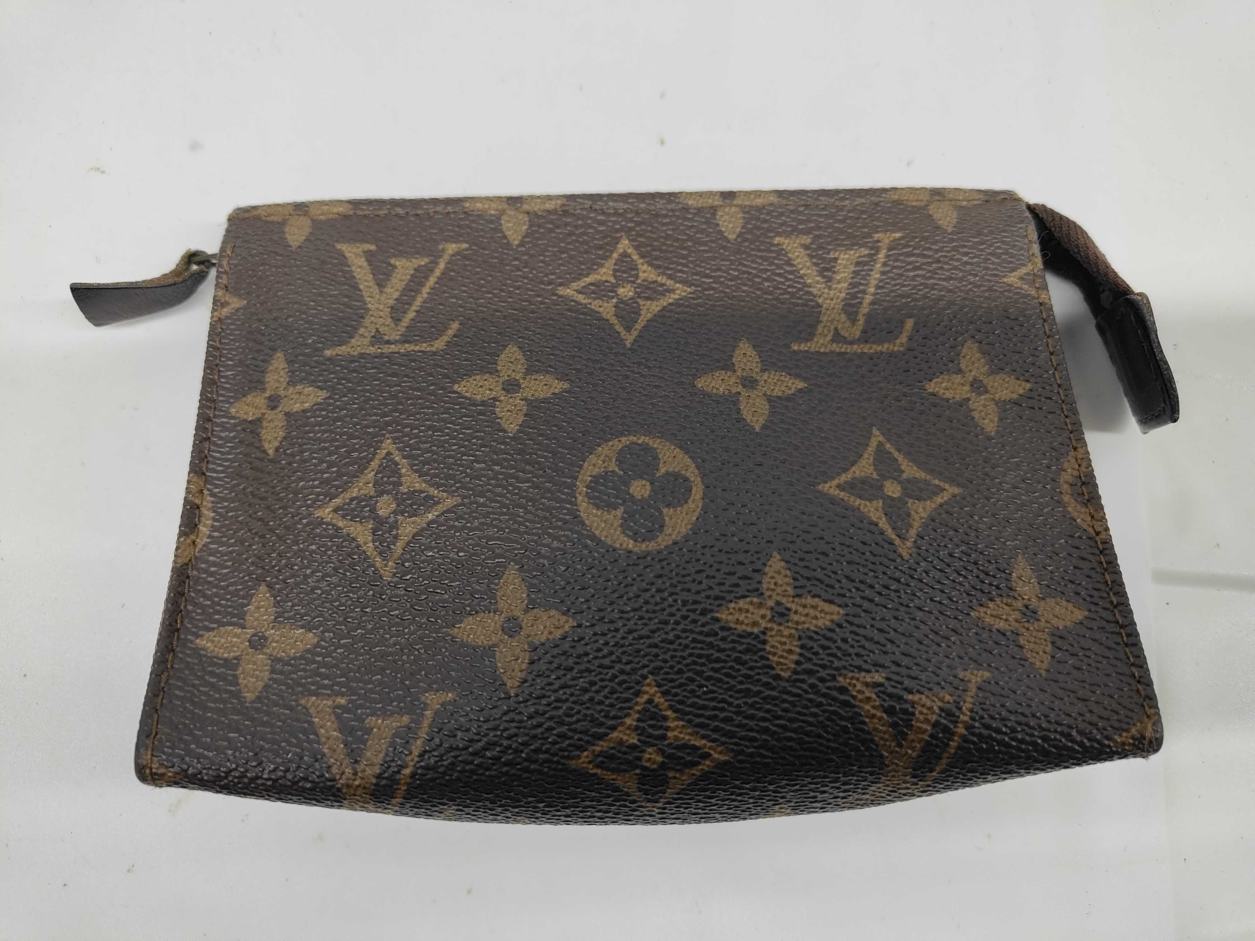 Pouch Pochette Toilette 15 Monogram M47546 Pouch