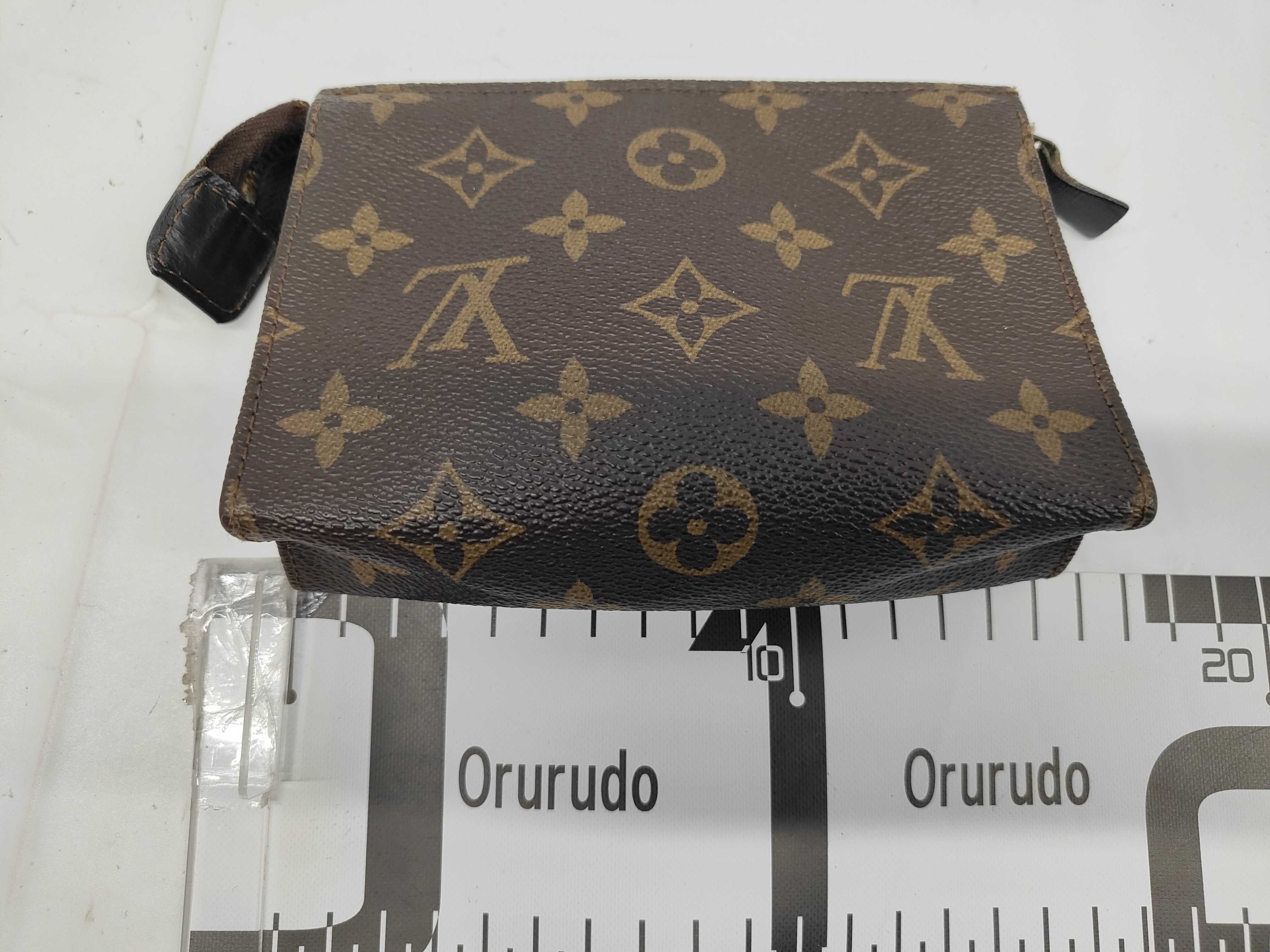 Pouch Pochette Toilette 15 Monogram M47546 Pouch — view 2