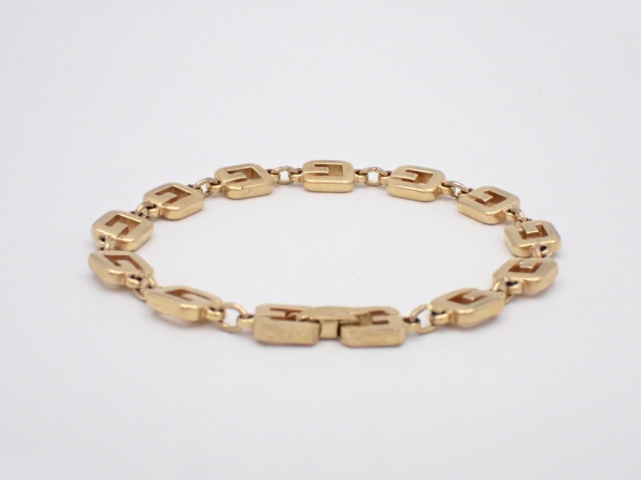 Other lines: Precious metal bracelets and bangles (metal), wrist circumference approximately 19 cm. — view 2