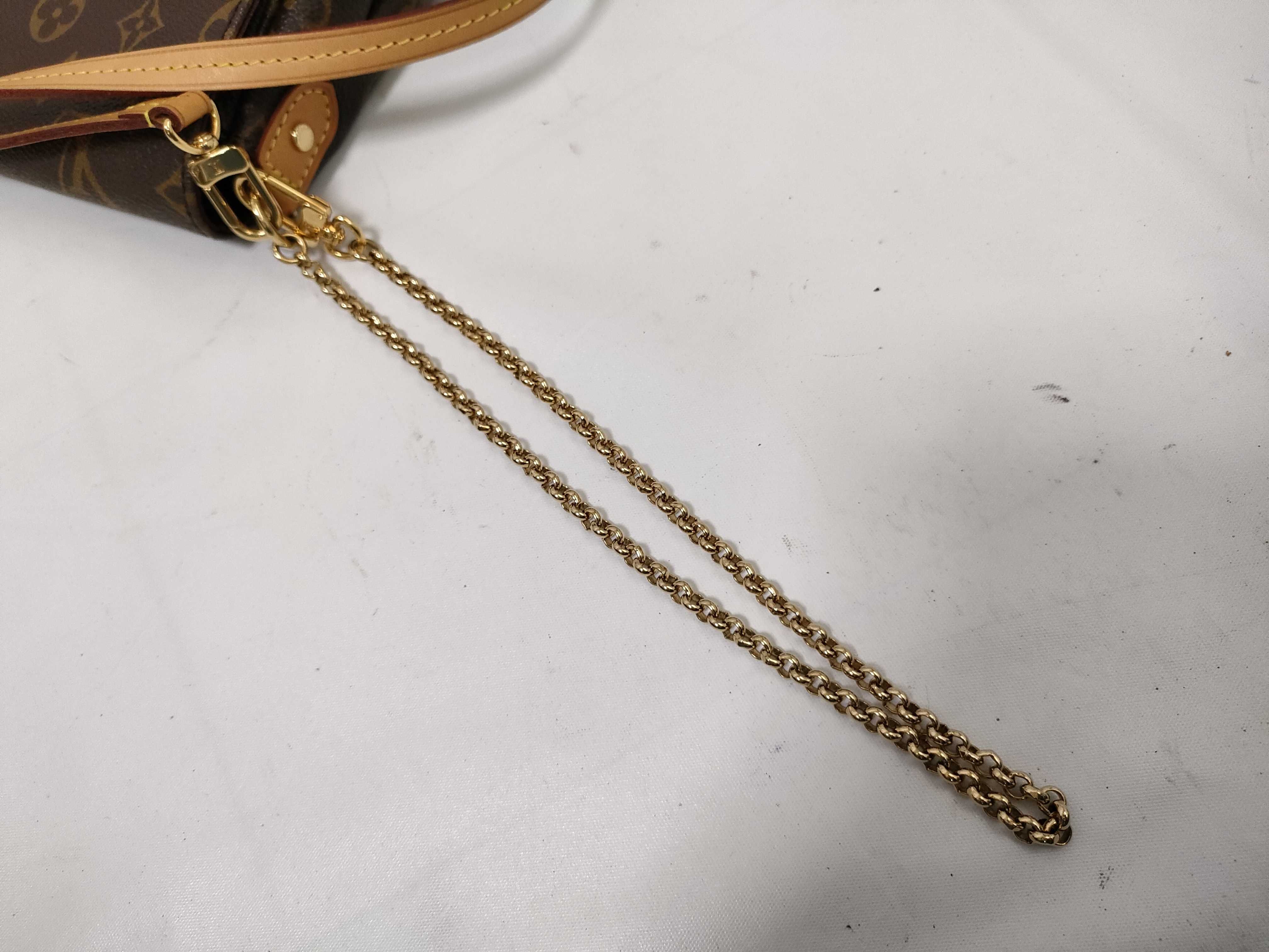 Monogram M40718 Favorite MM Shoulder Bag — view 3