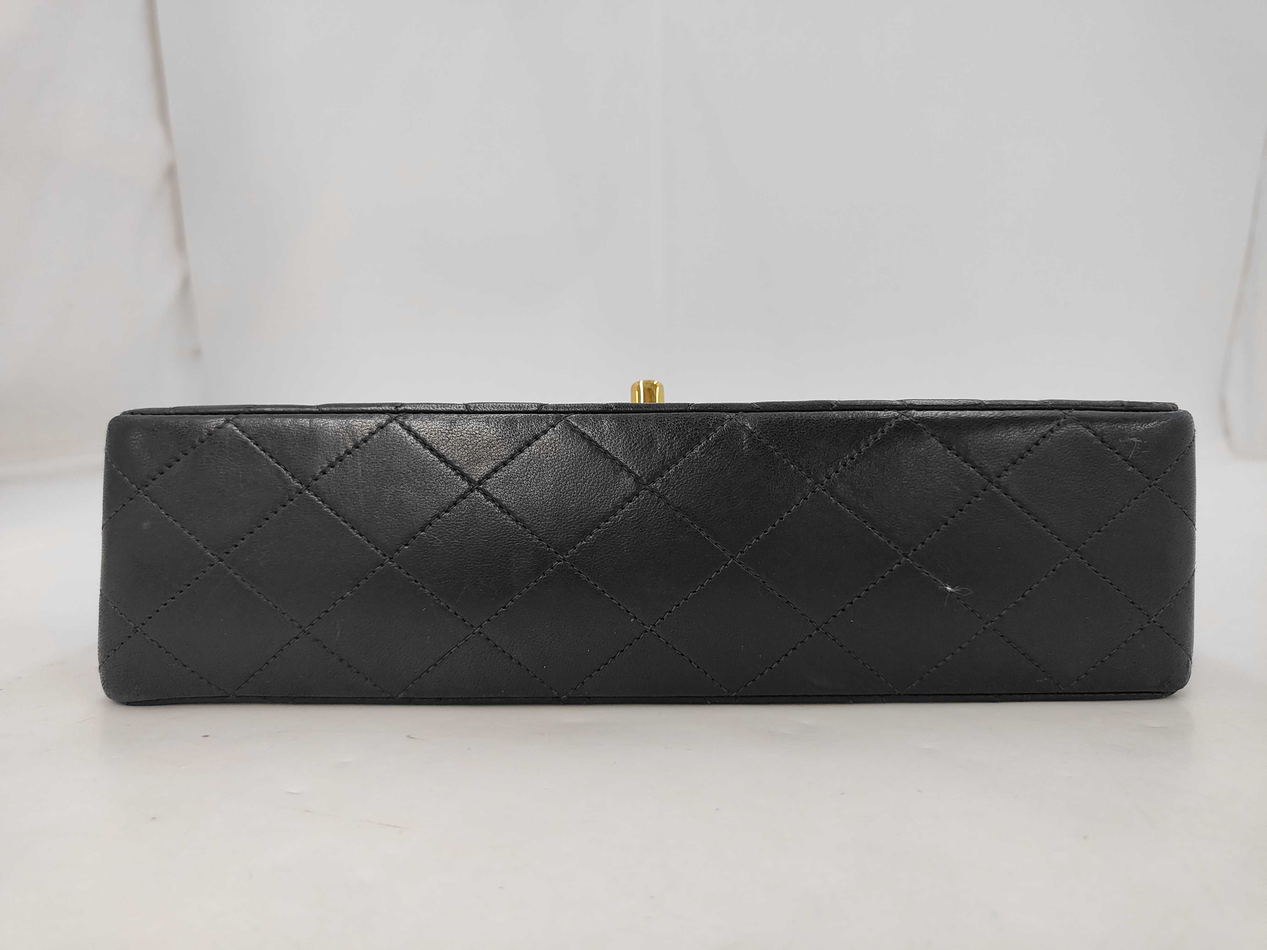 Lambskin Matelassé 25 Double Chain Double Flap Shoulder Bag (No Seal) — view 3