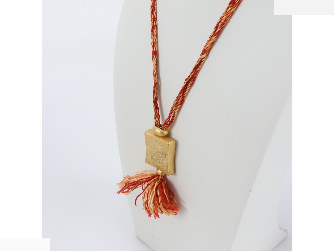 Vanquatre Faubourg Necklace Pendant Accessory — view 3