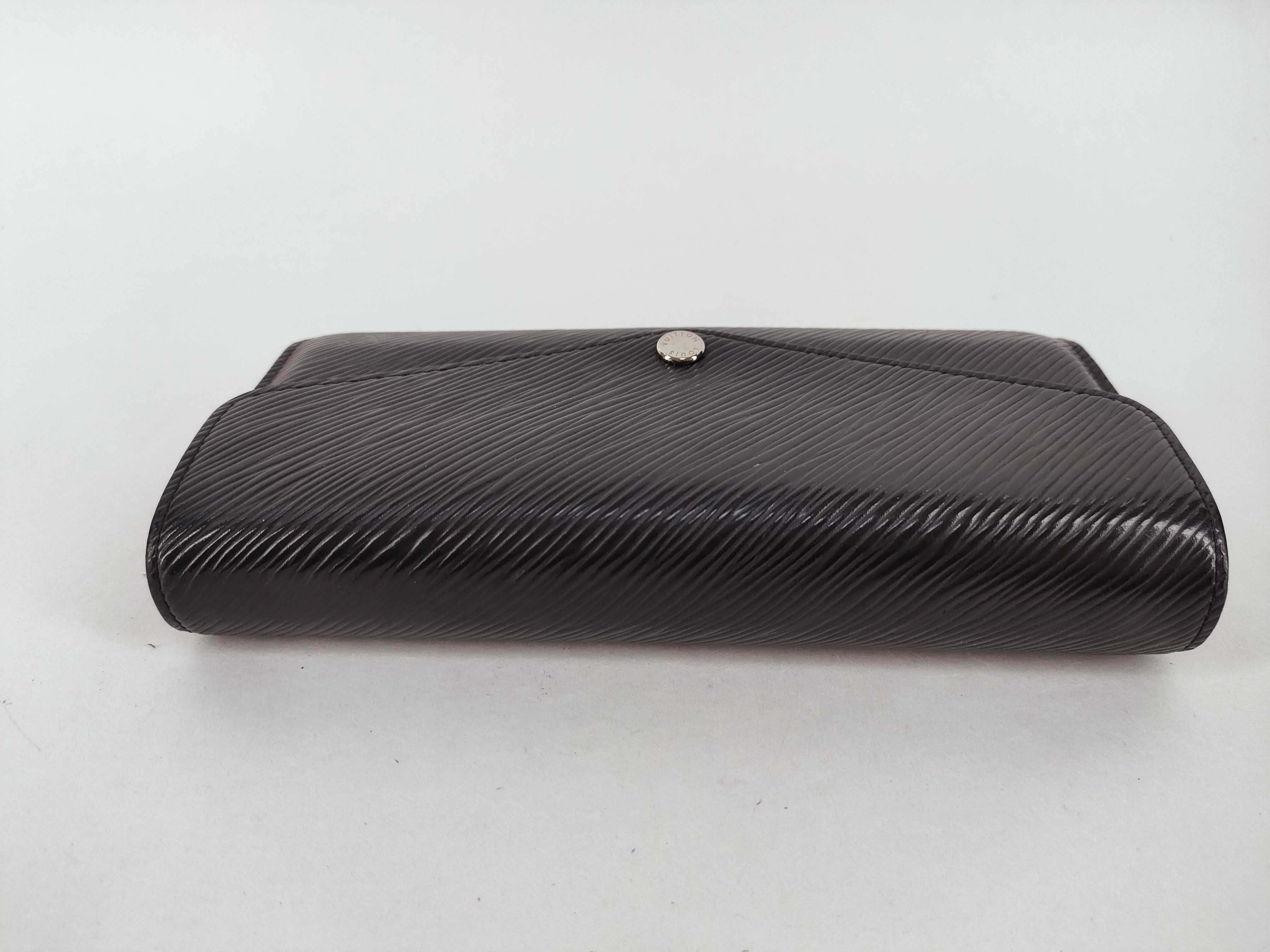Epi Leather Wallet, Louis Vuitton Epi Sarah M64322 — view 7