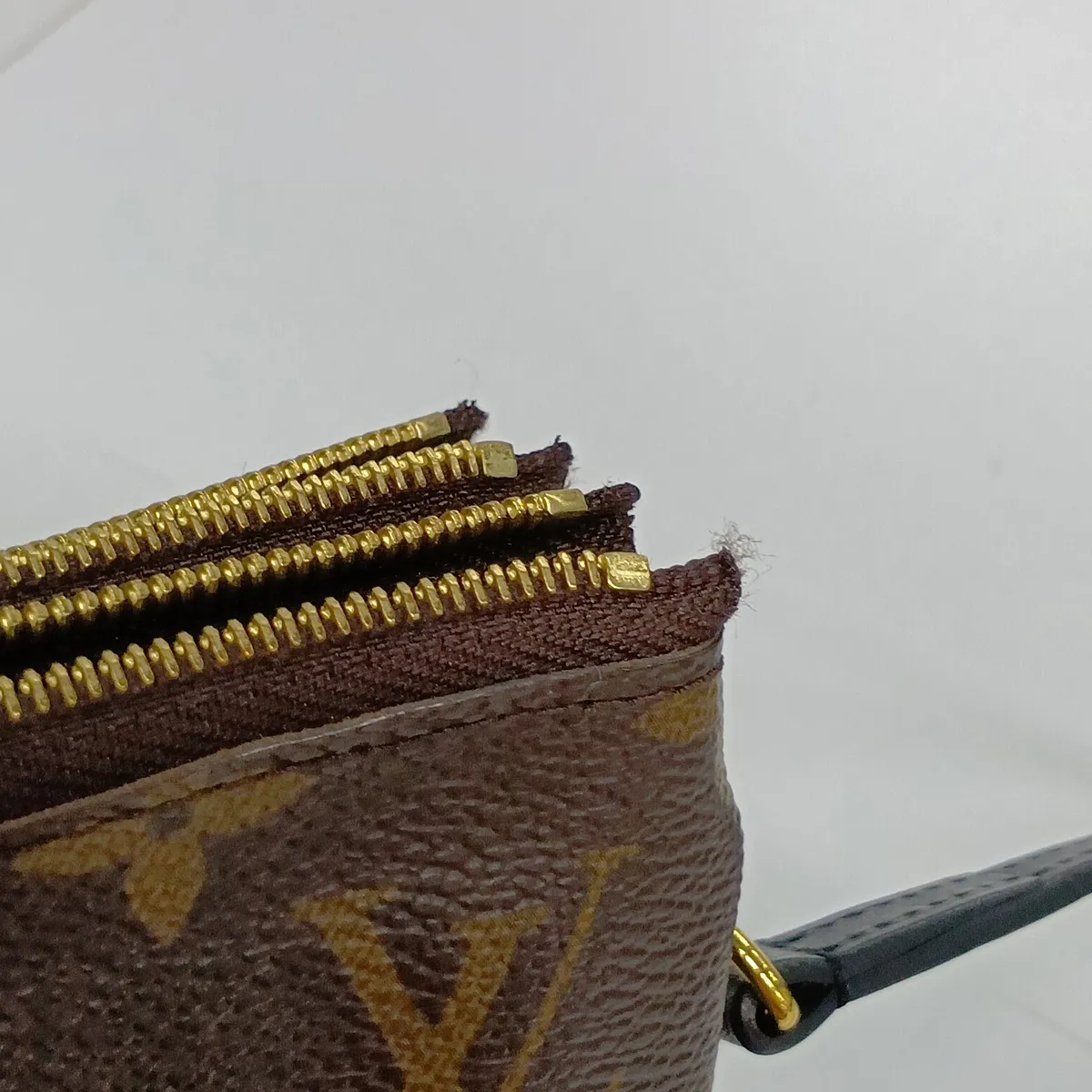 Giant Monogram Reverse Pochette Double Zip M69203 GI0260 Brown (RFID detected) — view 13