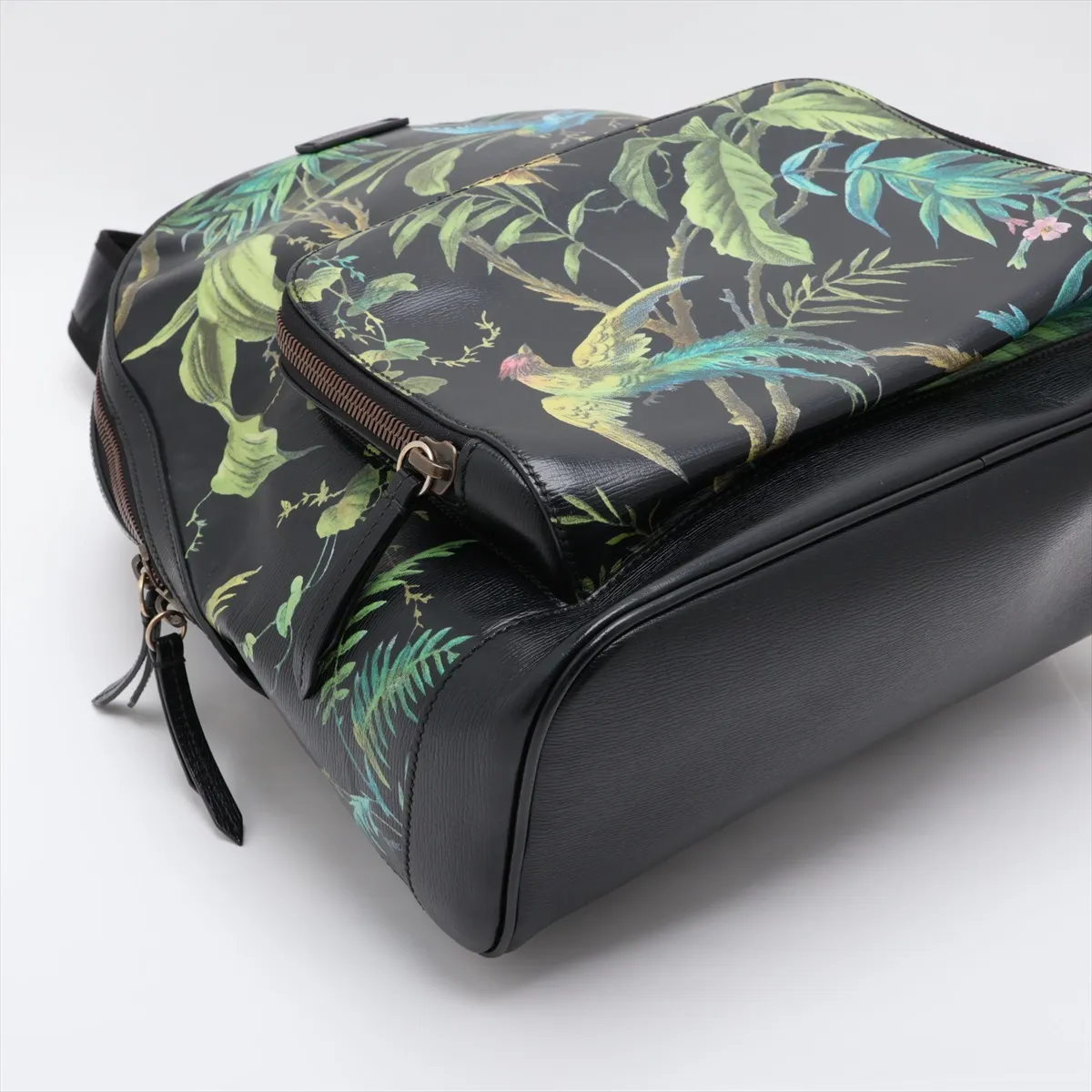 Tian Leather Backpack/Rucksack, Black x Green, 406370 — view 4