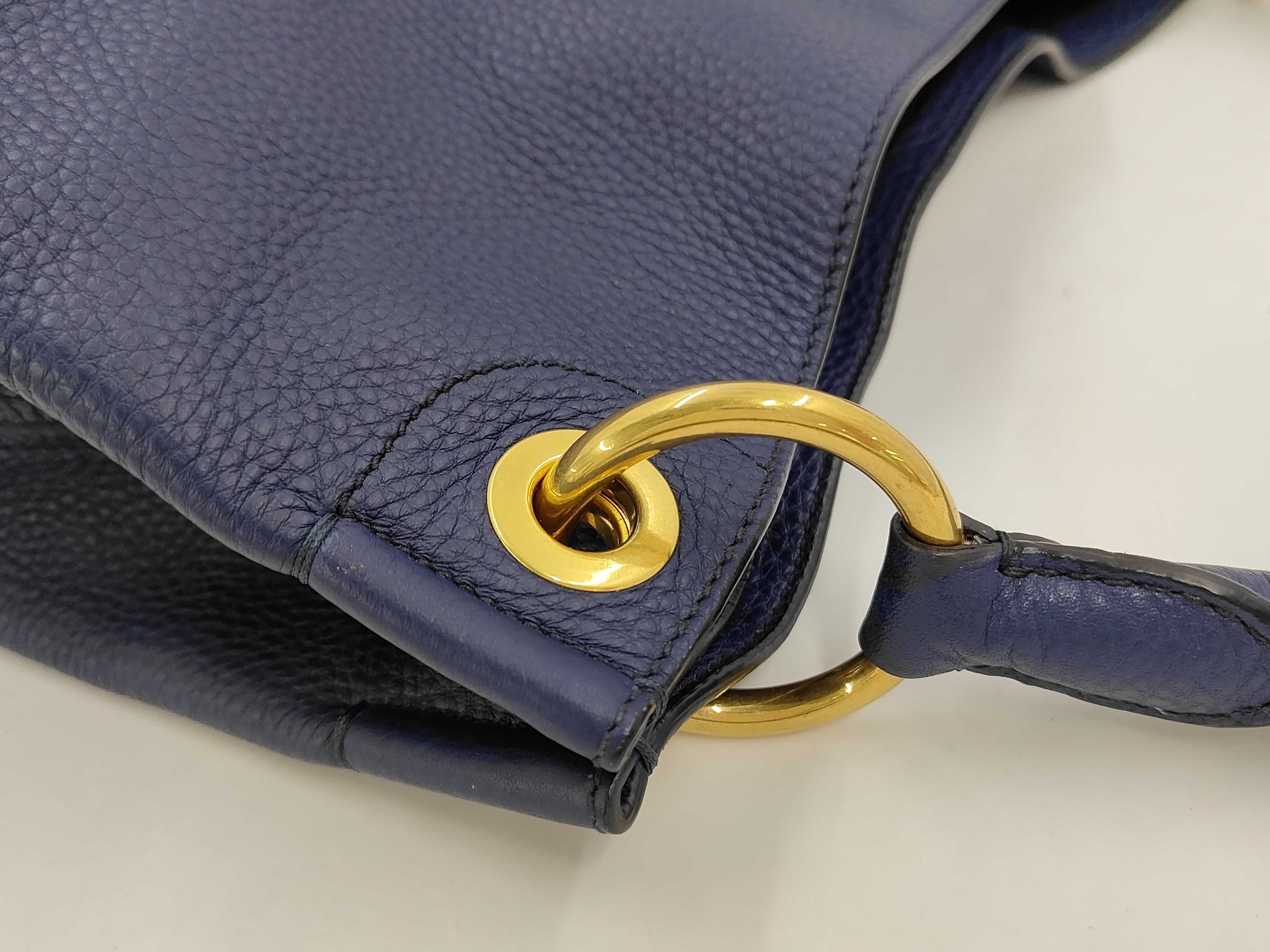 Vitello Daino Hobo Shoulder Bag Navy B4829B Shoulder Bag — view 5