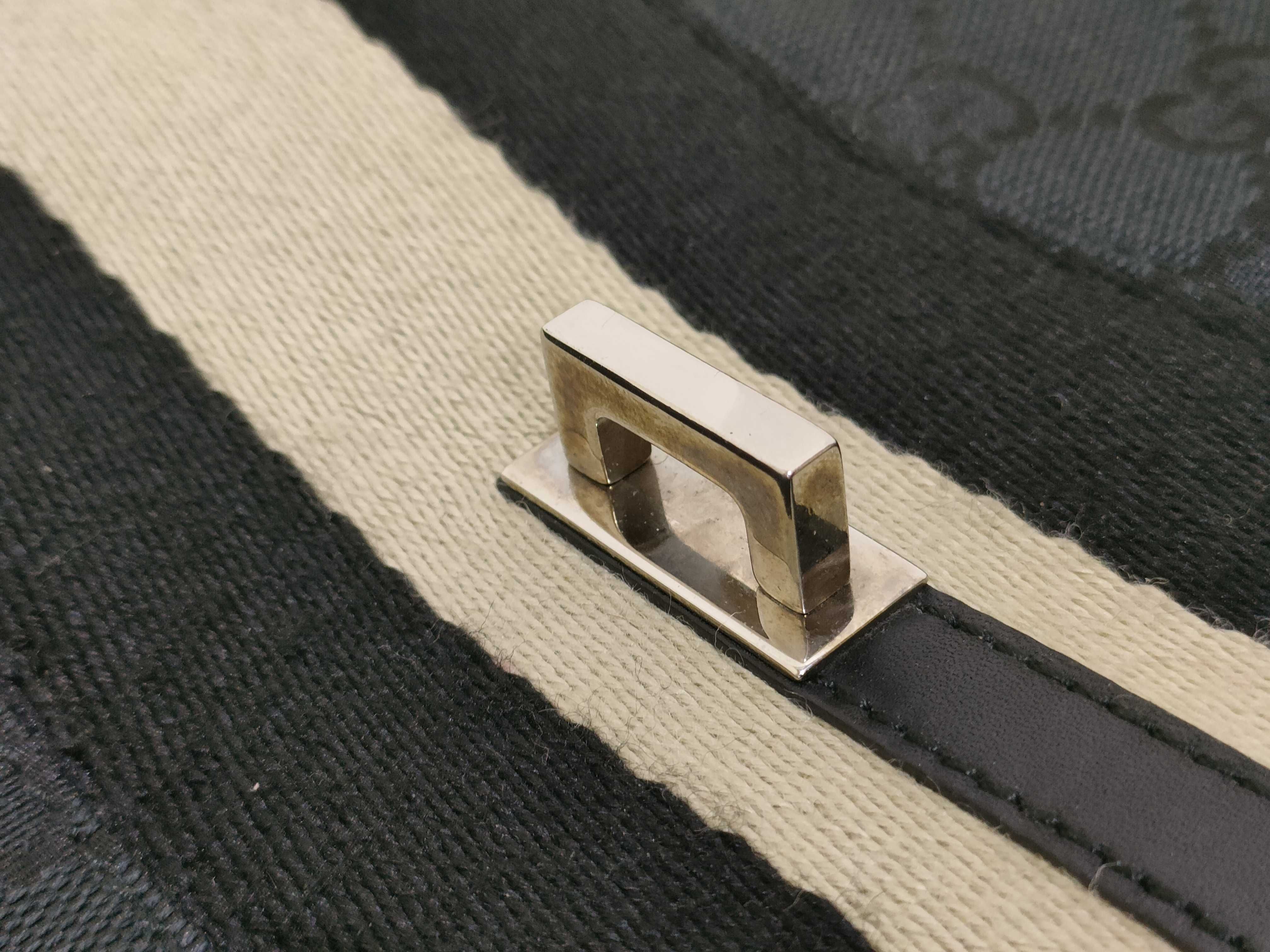 GG Canvas One-Shoulder Bag — view 13
