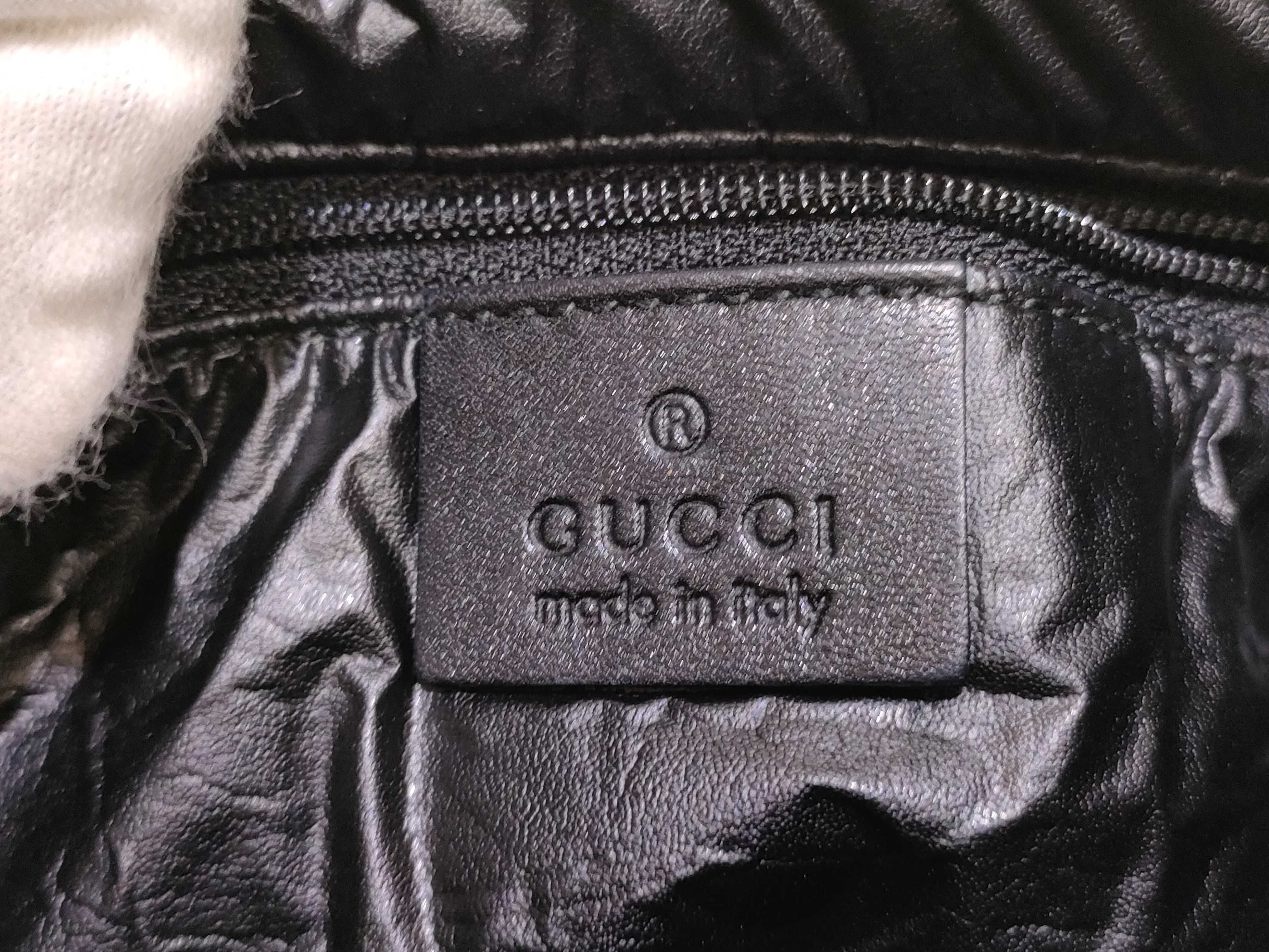 GG Canvas One-Shoulder Bag — view 10