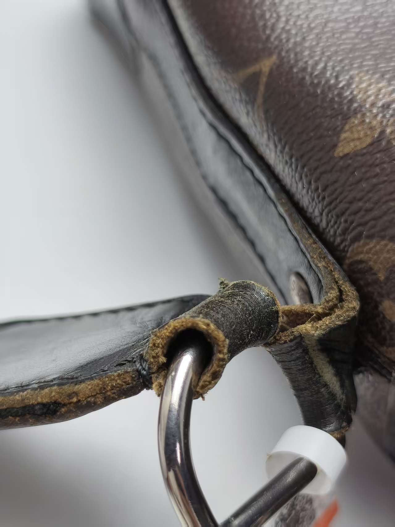 【*Shipped from: China*】LOUIS VUITTON PU Shoulder Bag — view 15