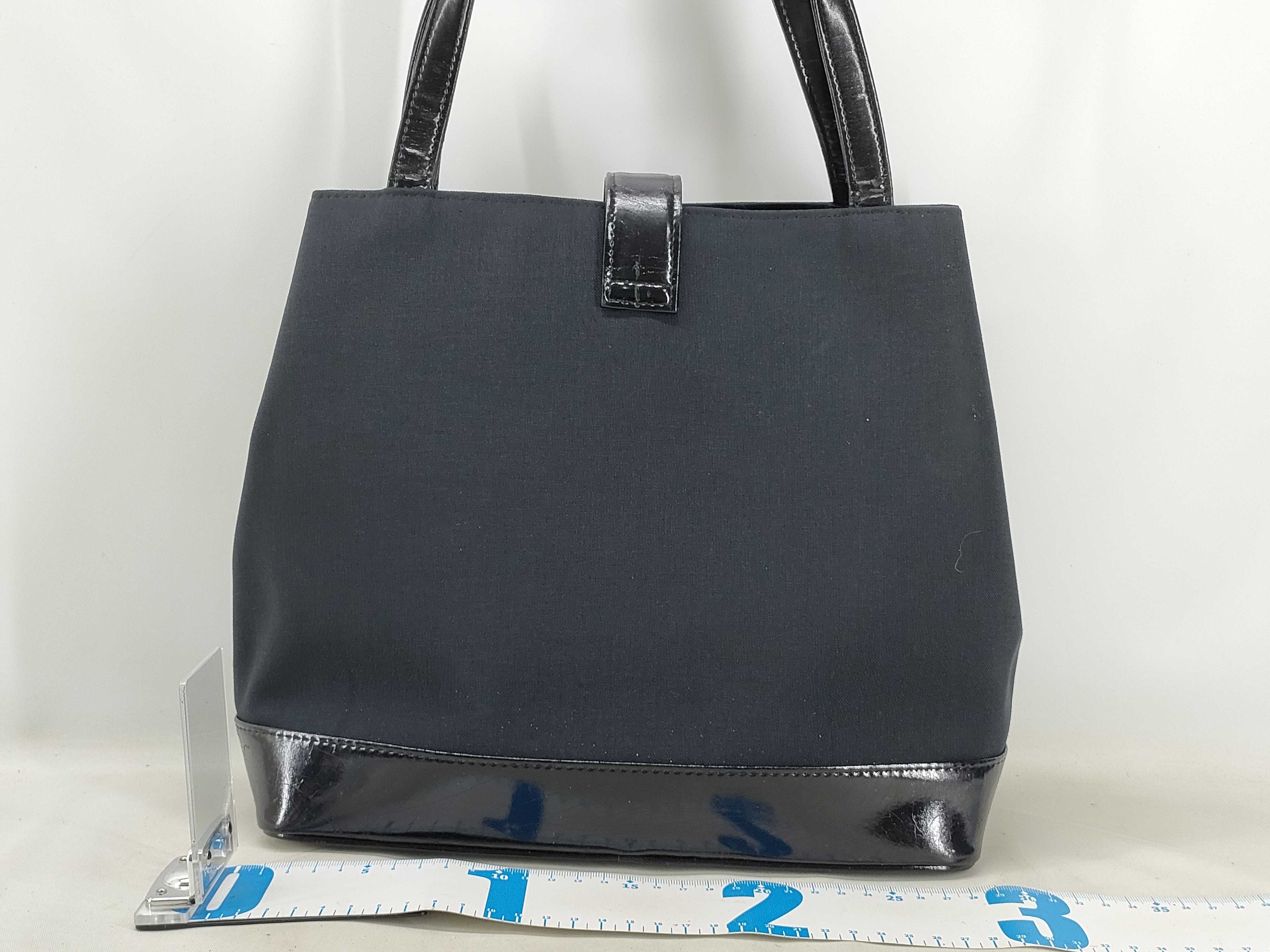 handbag — view 2