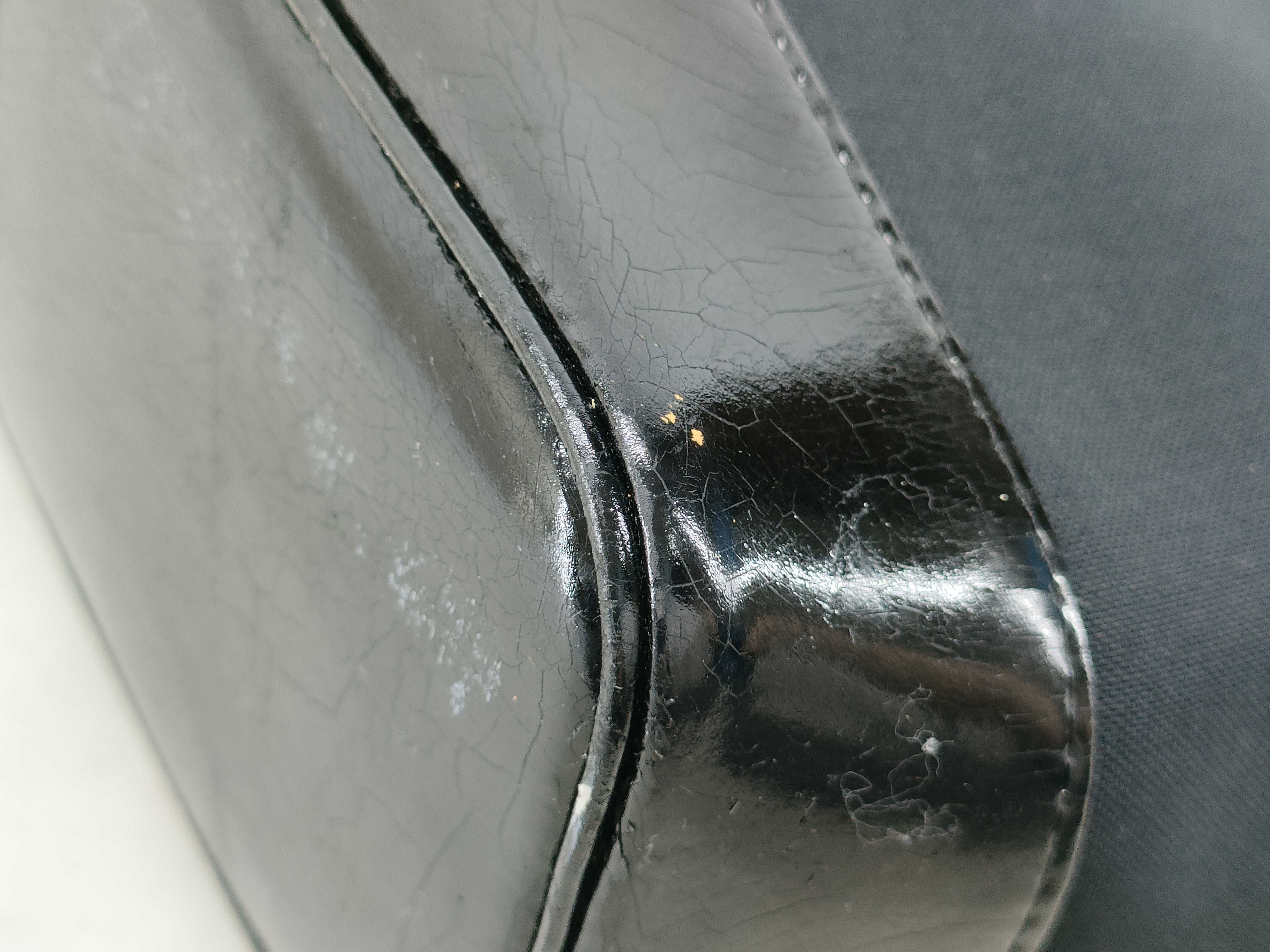 handbag — view 4