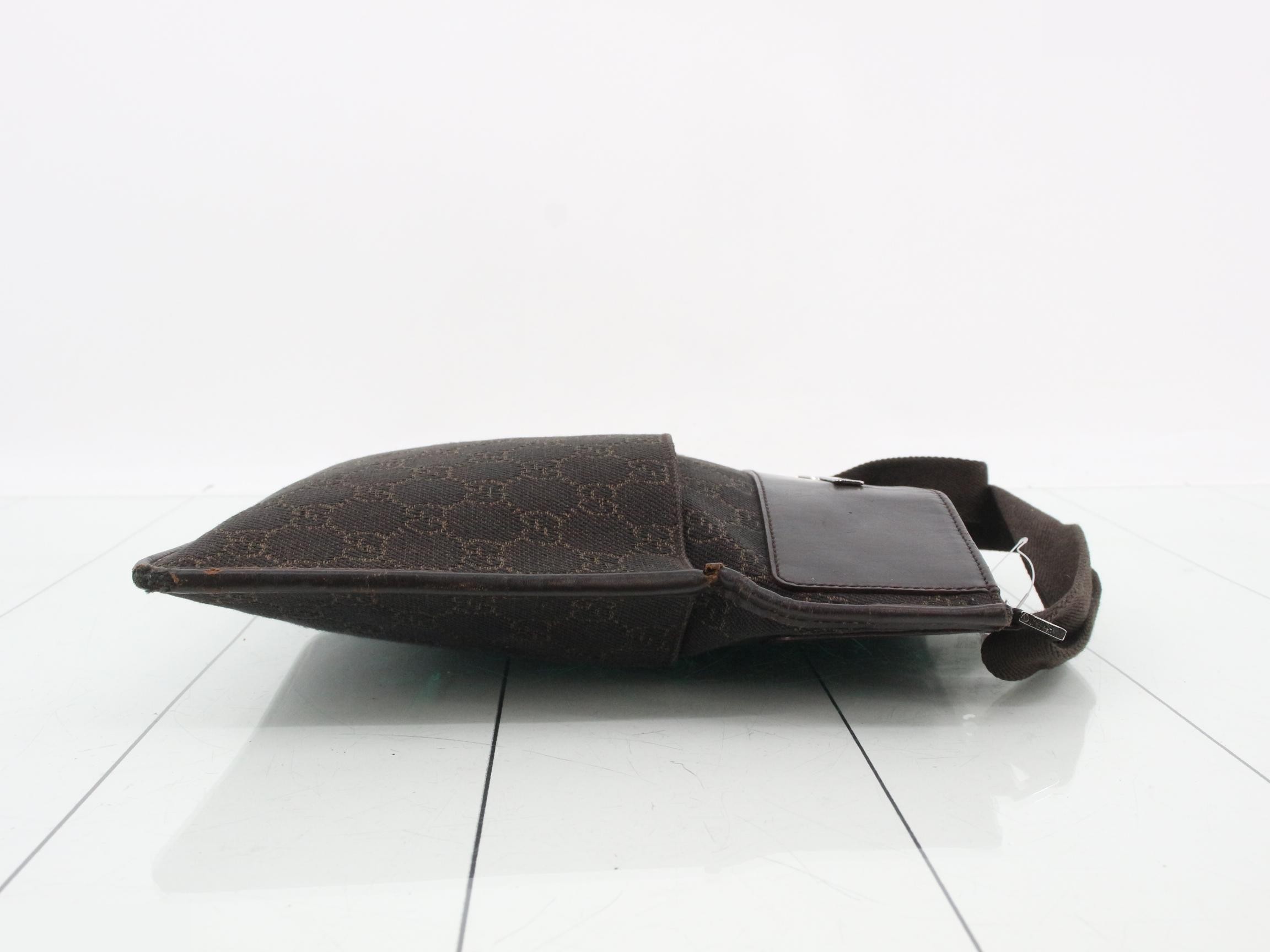 GG Canvas (Bag) - Shoulder Bag - Brown — view 3