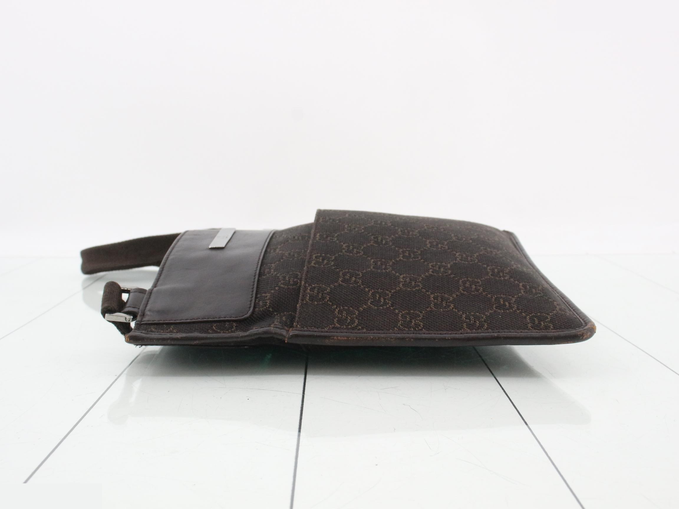 GG Canvas (Bag) - Shoulder Bag - Brown — view 4