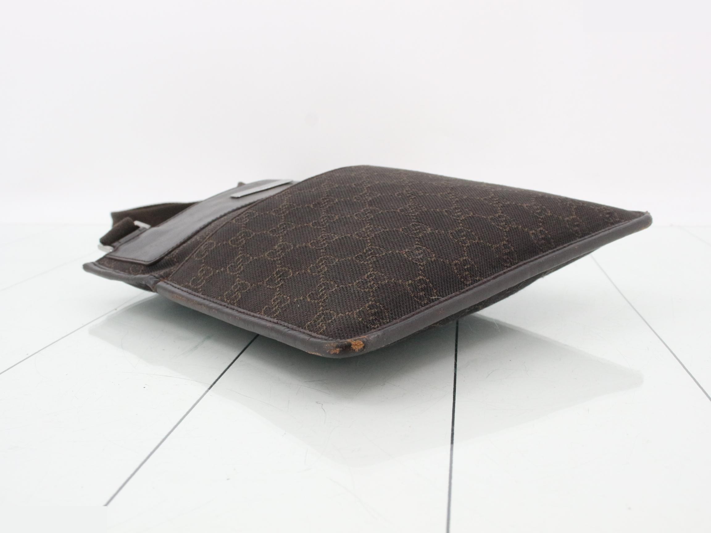 GG Canvas (Bag) - Shoulder Bag - Brown — view 5