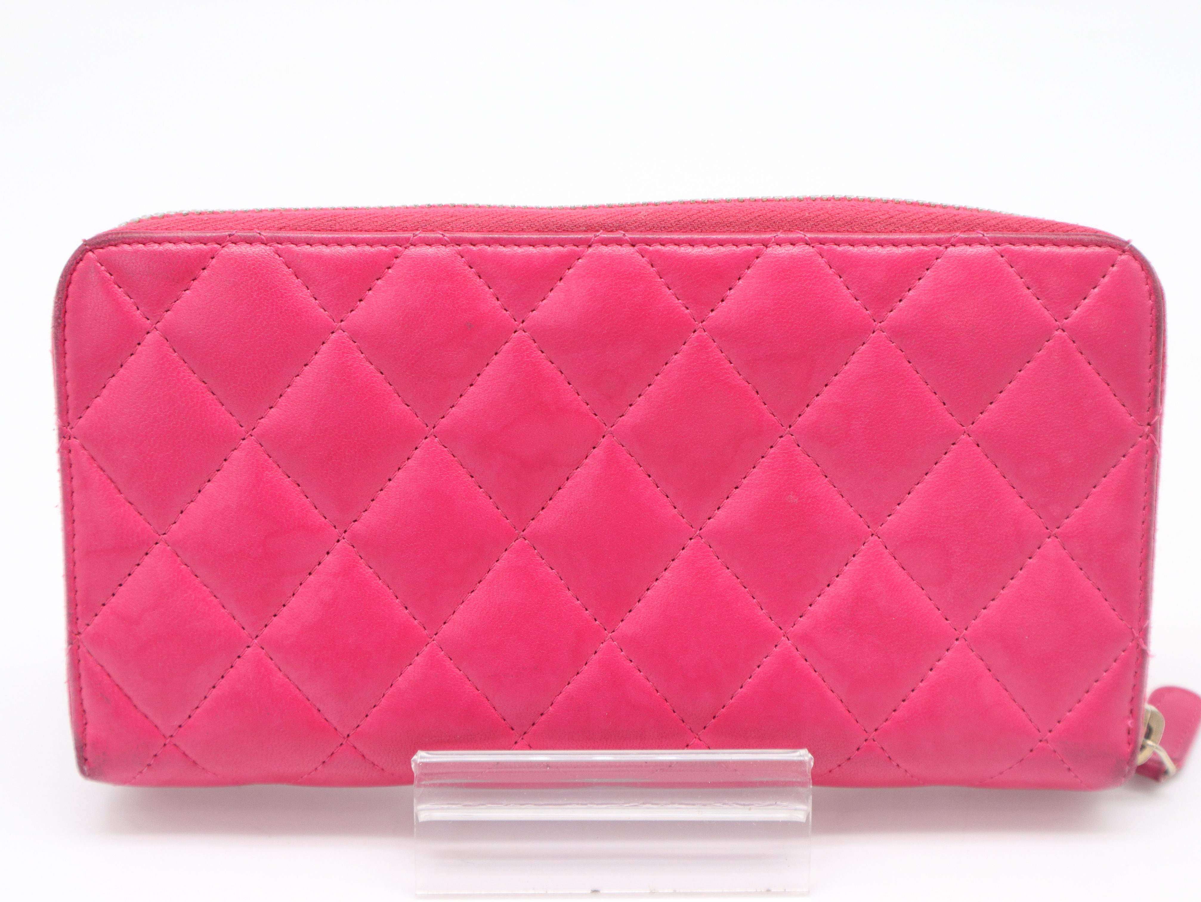 Lambskin Matelassé Round Zip Wallet with Gold Hardware, Pink, Seal, 21692315 — view 2