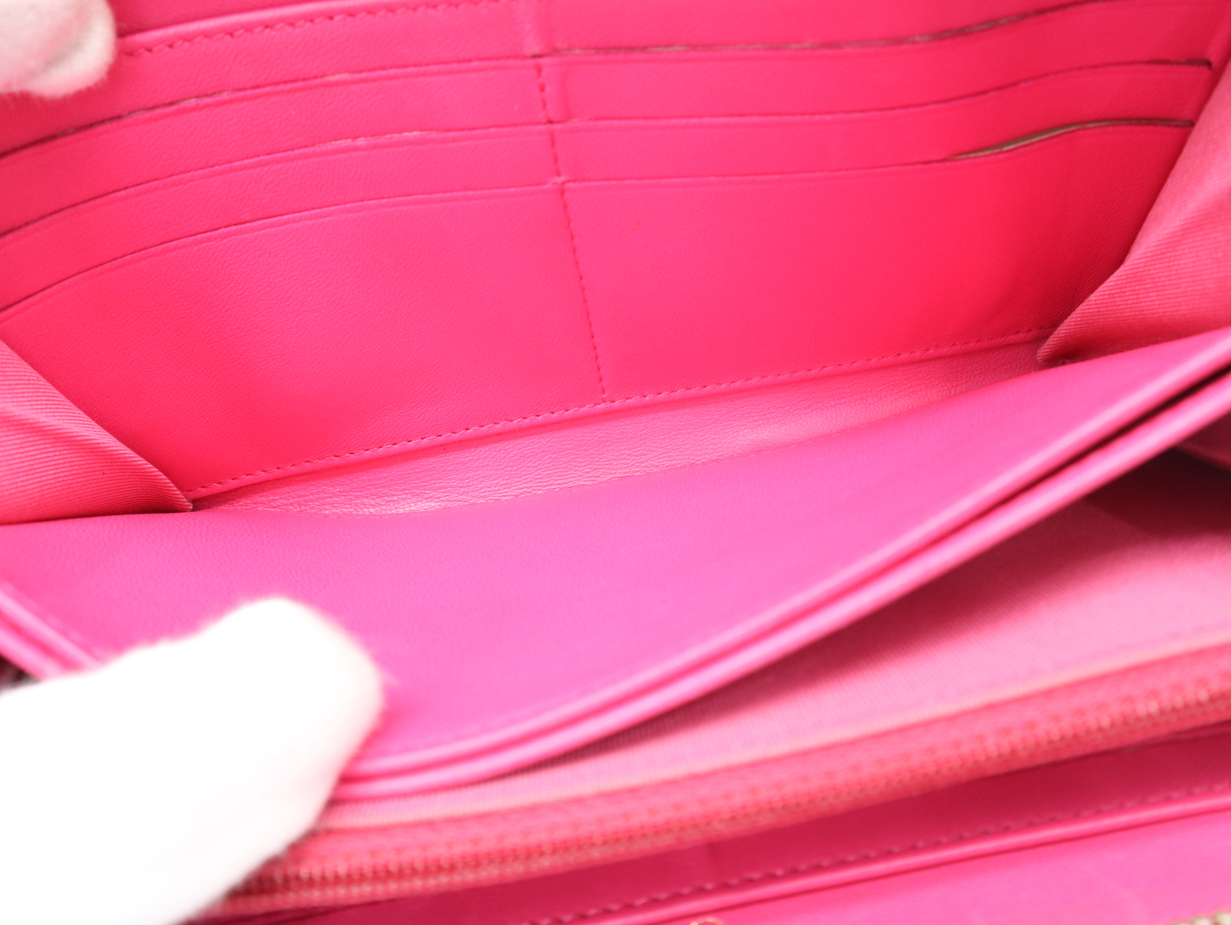 Lambskin Matelassé Round Zip Wallet with Gold Hardware, Pink, Seal, 21692315 — view 8