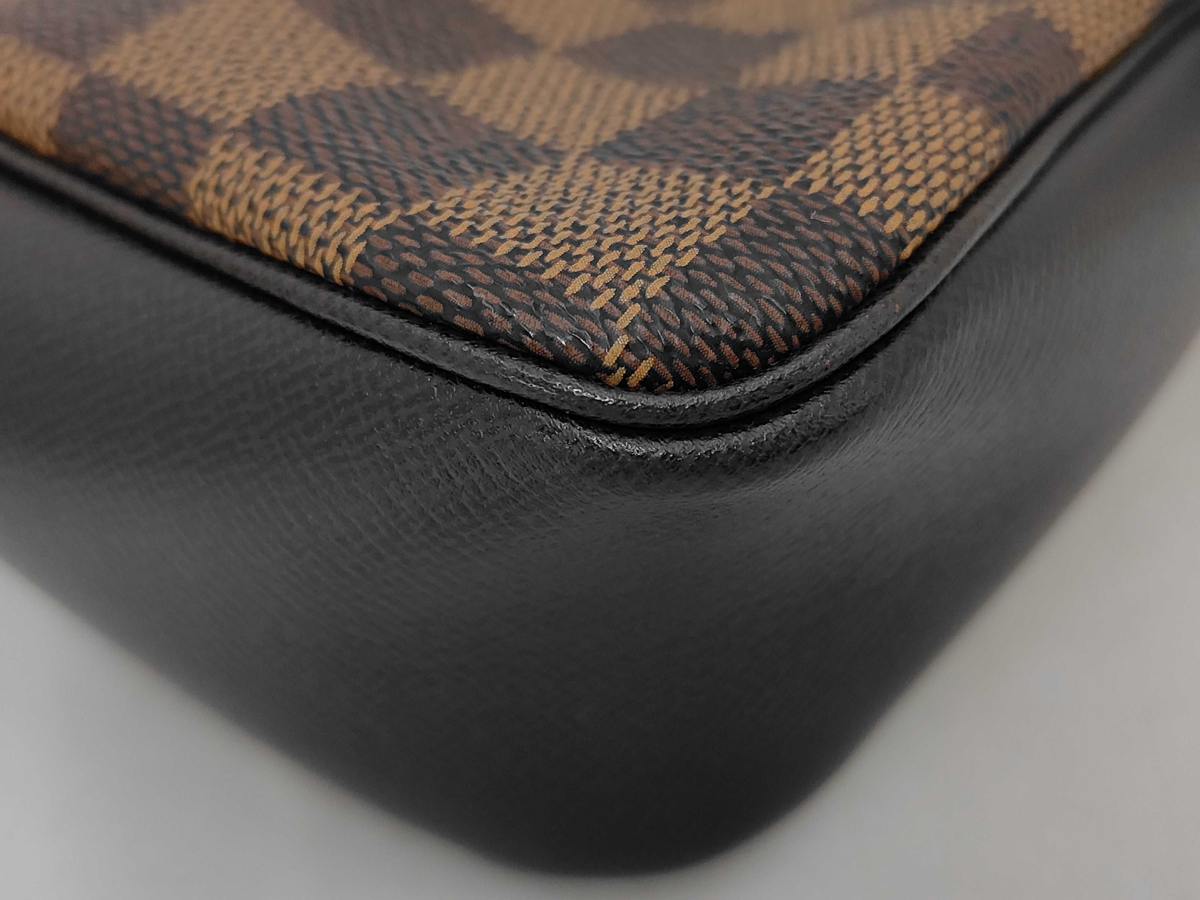 Damier Louis Vuitton Trousse Makeup Pouch Damier N51982 Pouch — view 3