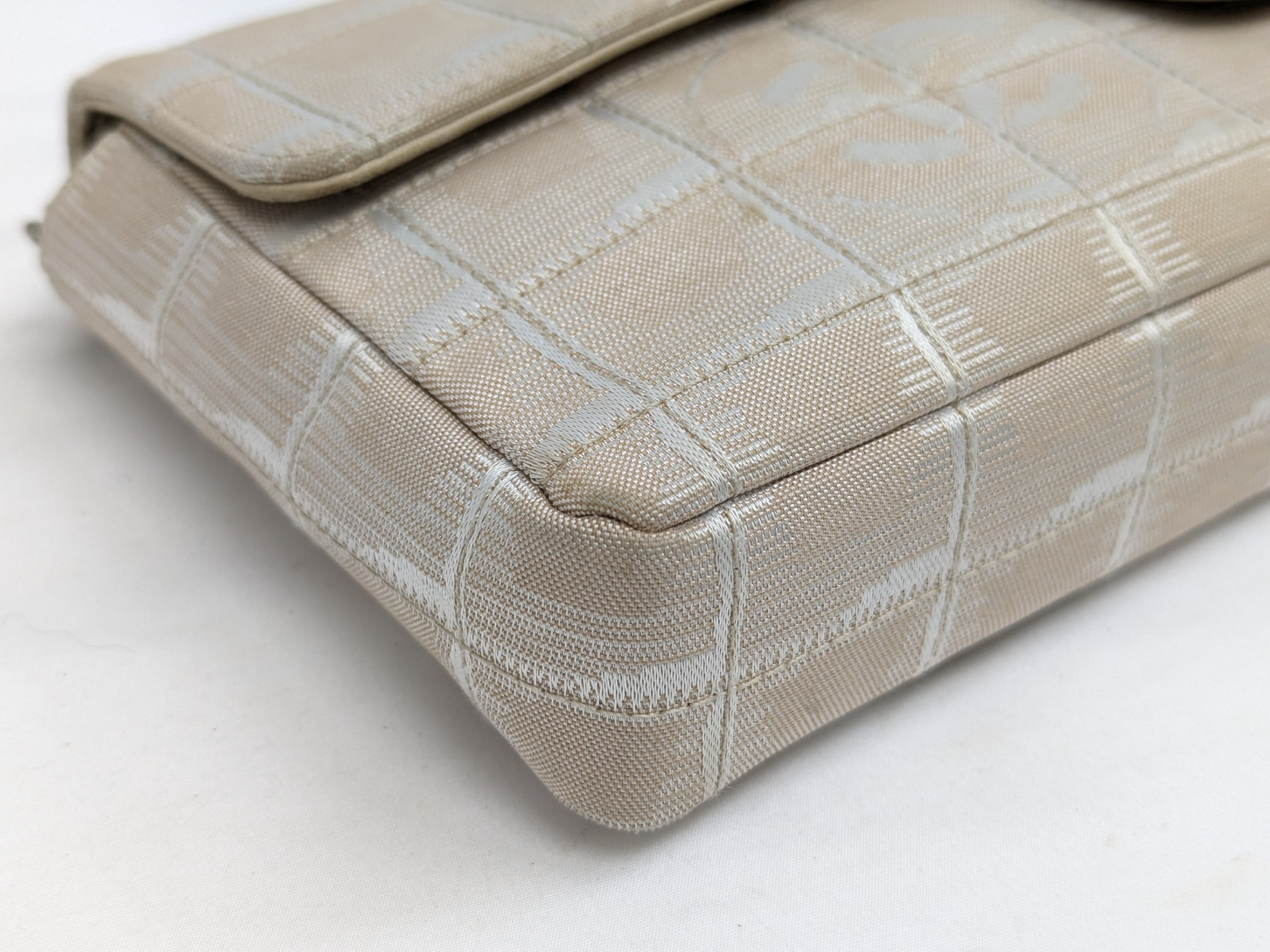 New Travel Line Chain Shoulder Bag (Series 6) — view 3