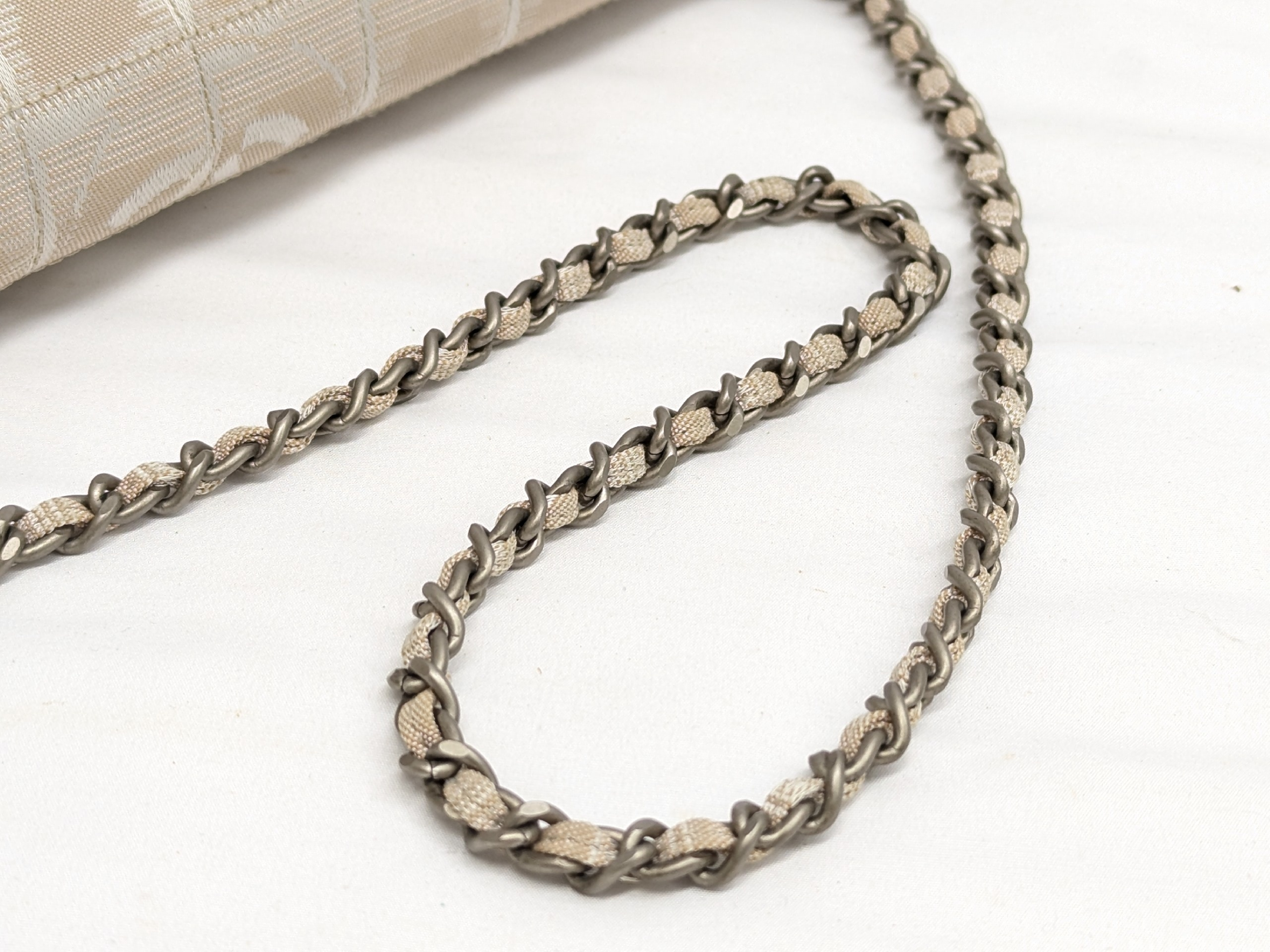 New Travel Line Chain Shoulder Bag (Series 6) — view 7