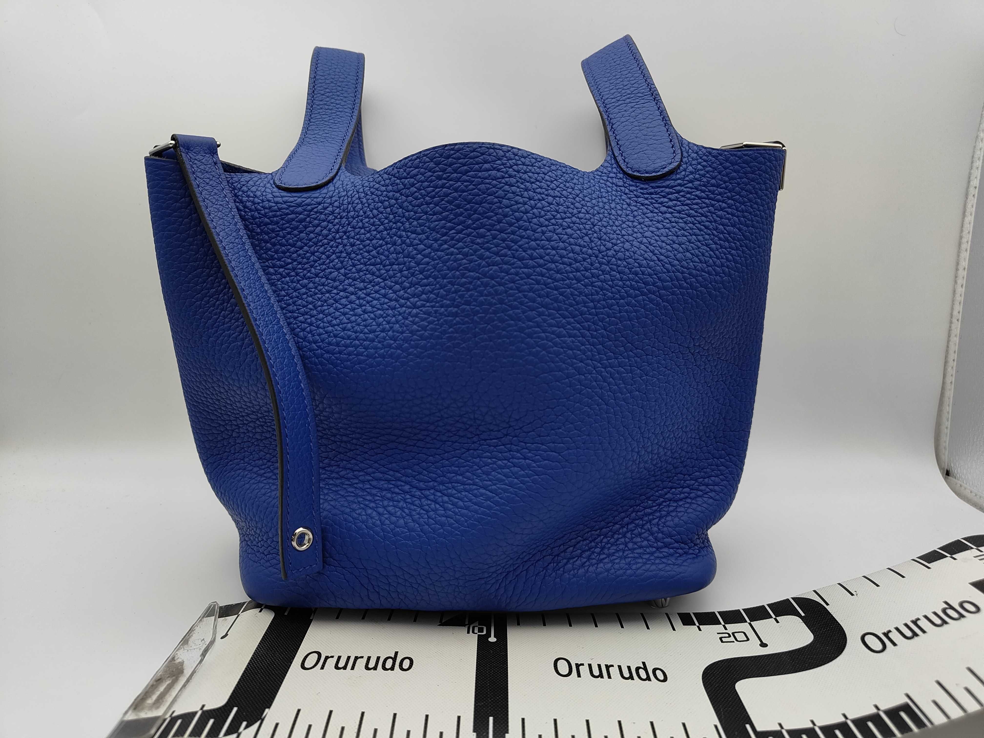 Picotin Lock 18 PM, Taurillon Clemence leather, Blue Electric, Silver hardware, U: 2022 model, Handbag — view 2