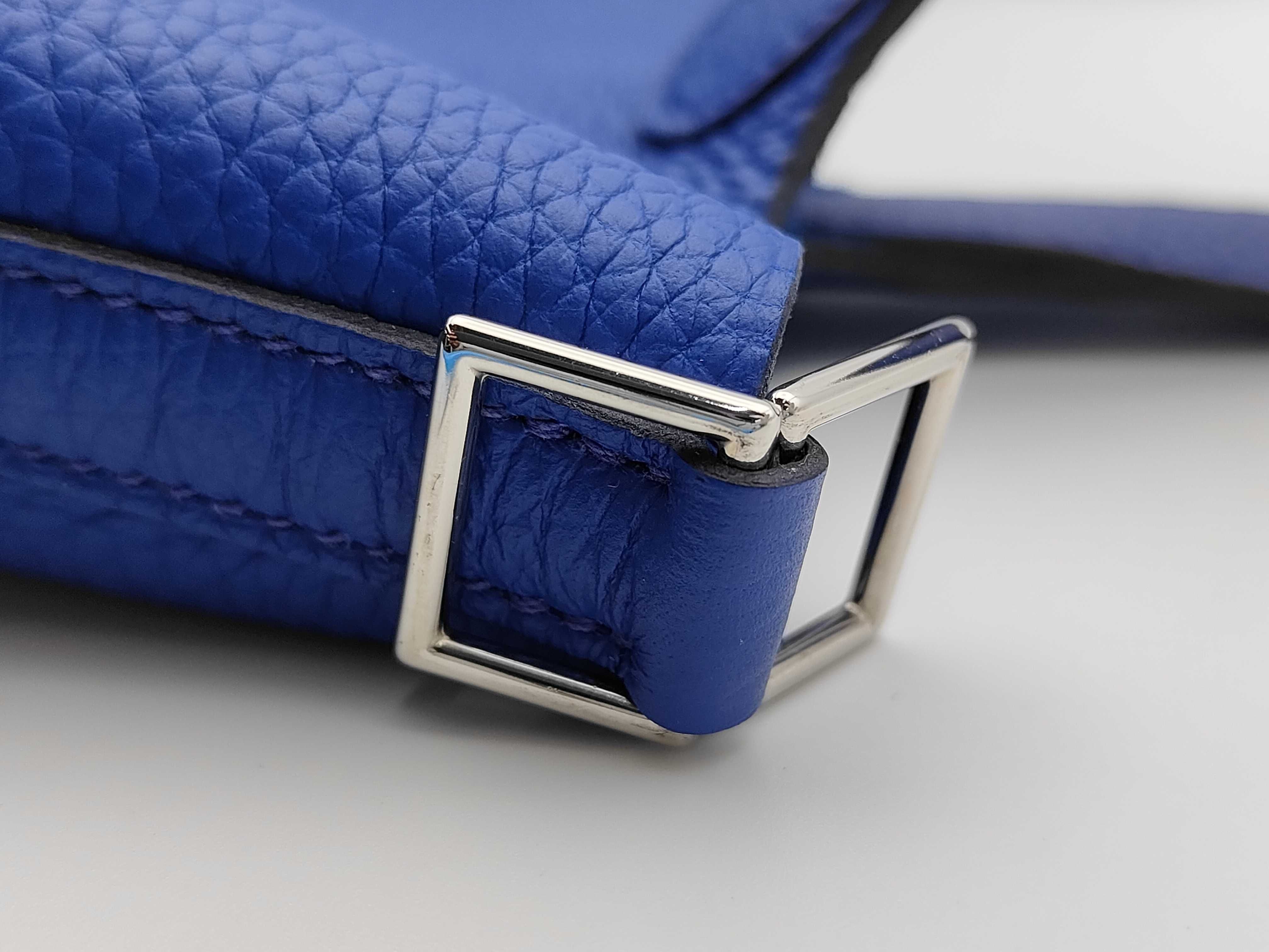 Picotin Lock 18 PM, Taurillon Clemence leather, Blue Electric, Silver hardware, U: 2022 model, Handbag — view 9
