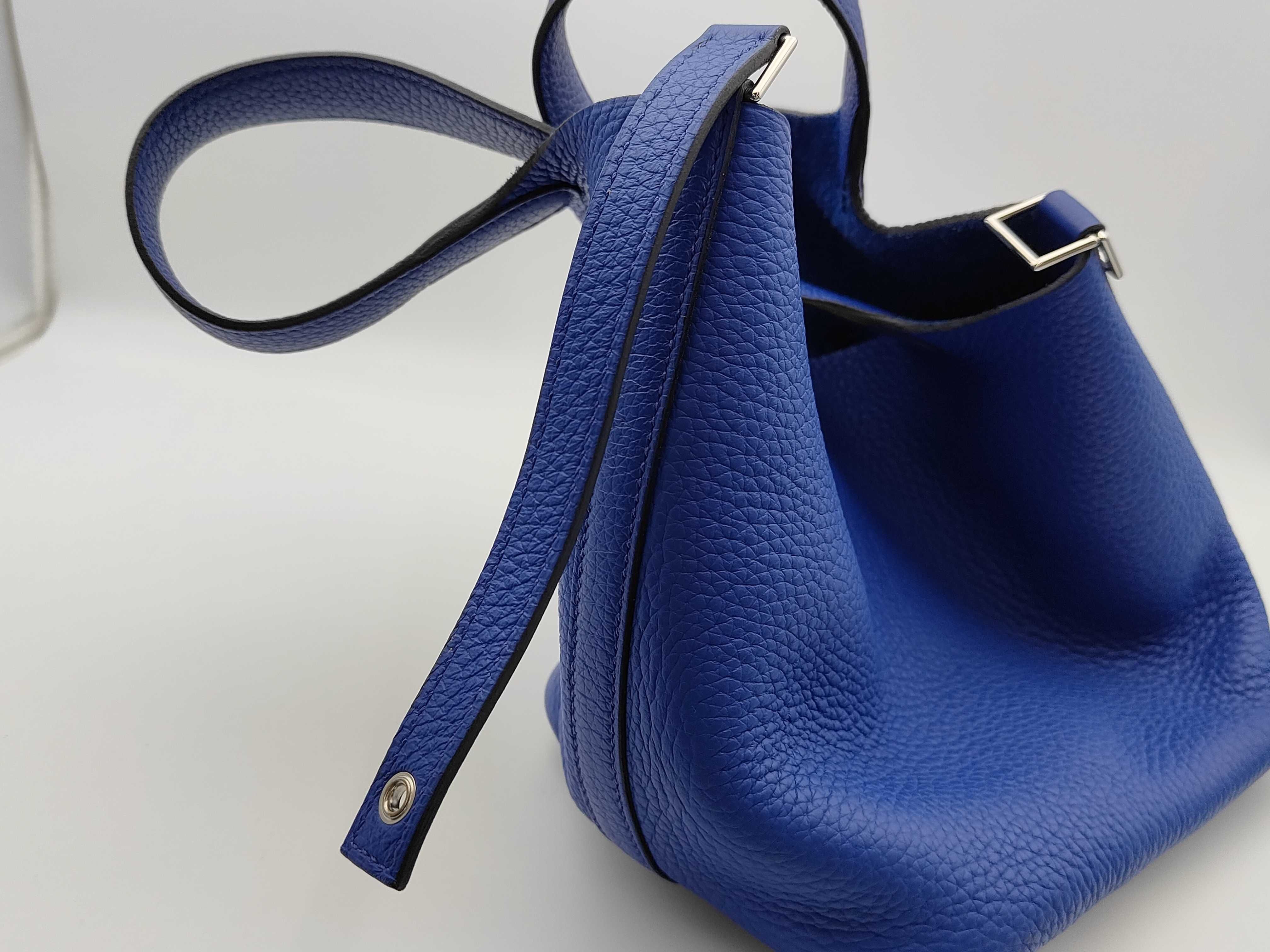 Picotin Lock 18 PM, Taurillon Clemence leather, Blue Electric, Silver hardware, U: 2022 model, Handbag — view 10