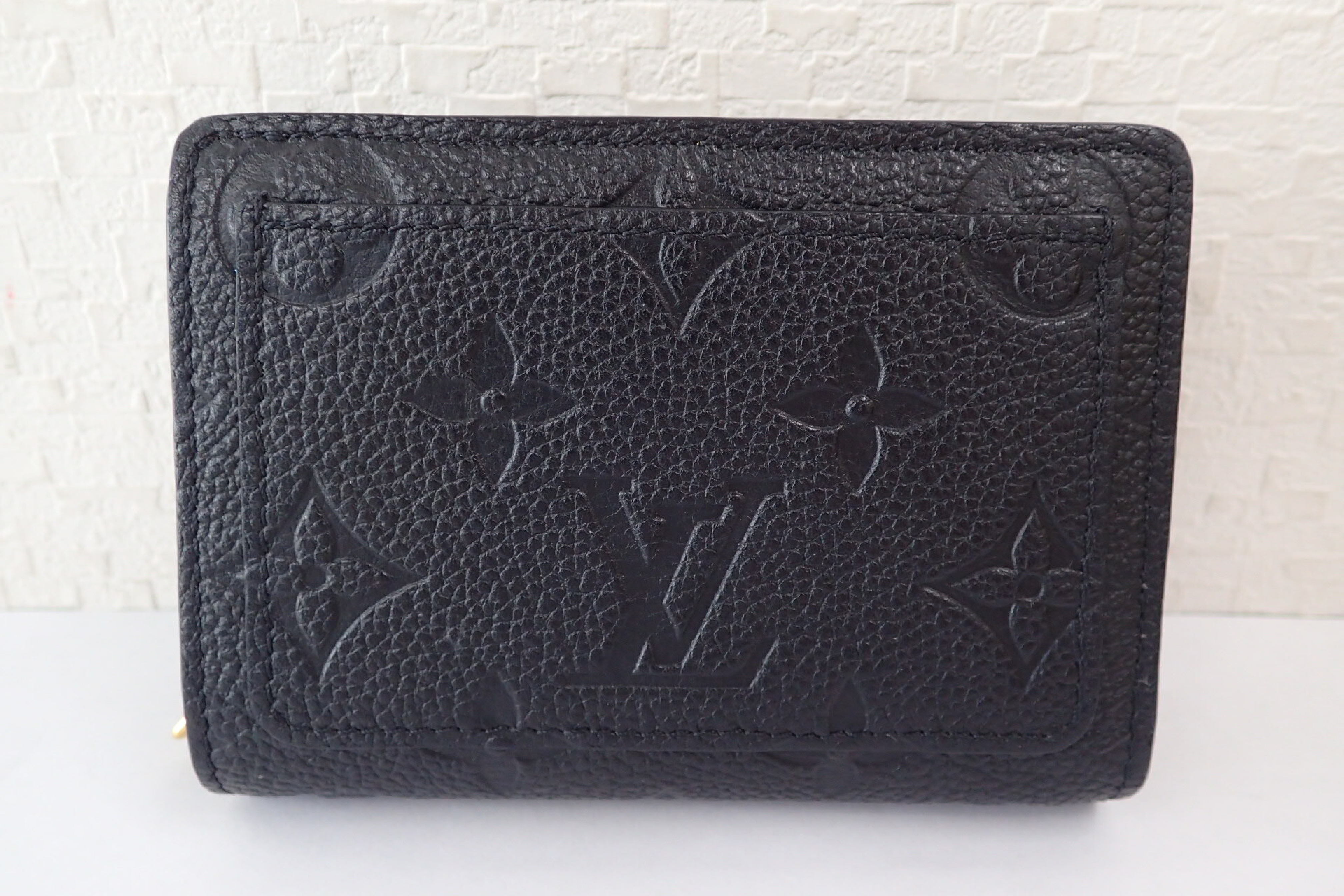Monogram Empreinte Portefeuille Claire M29202 Compact Wallet — view 3
