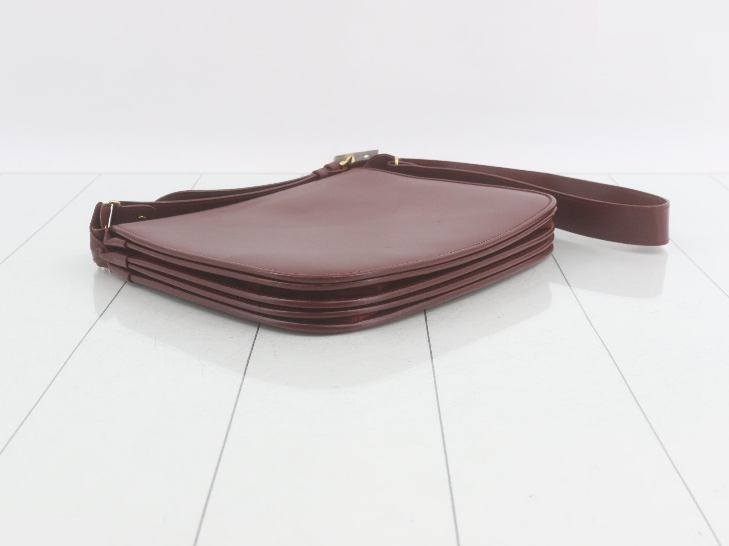 Must Flap Bag, Calfskin, Bordeaux, 25 x 23 x 5 cm — view 5