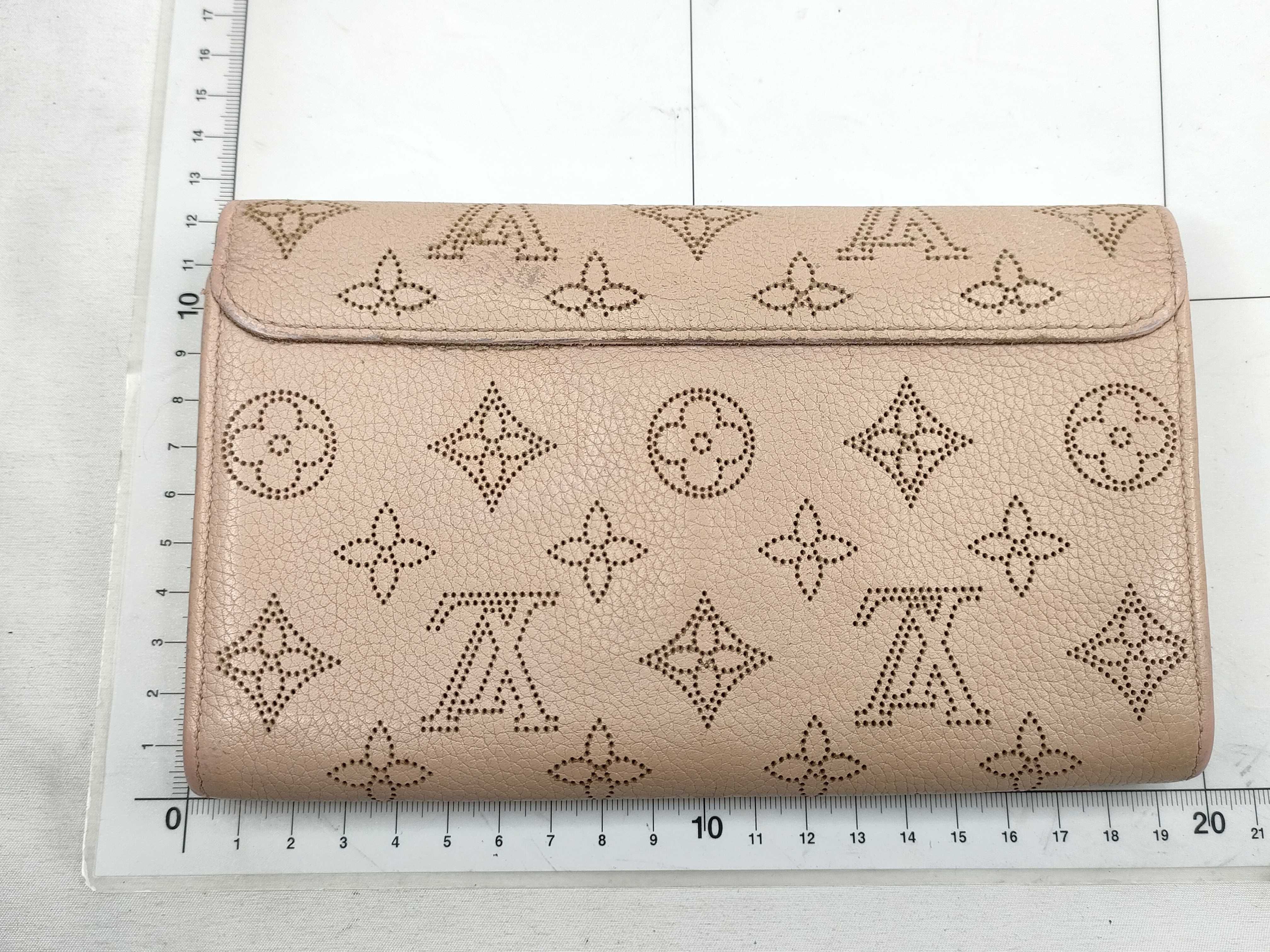 Mahina Louis Vuitton Monogram Mahina Portefeuille Iris Wallet — view 2