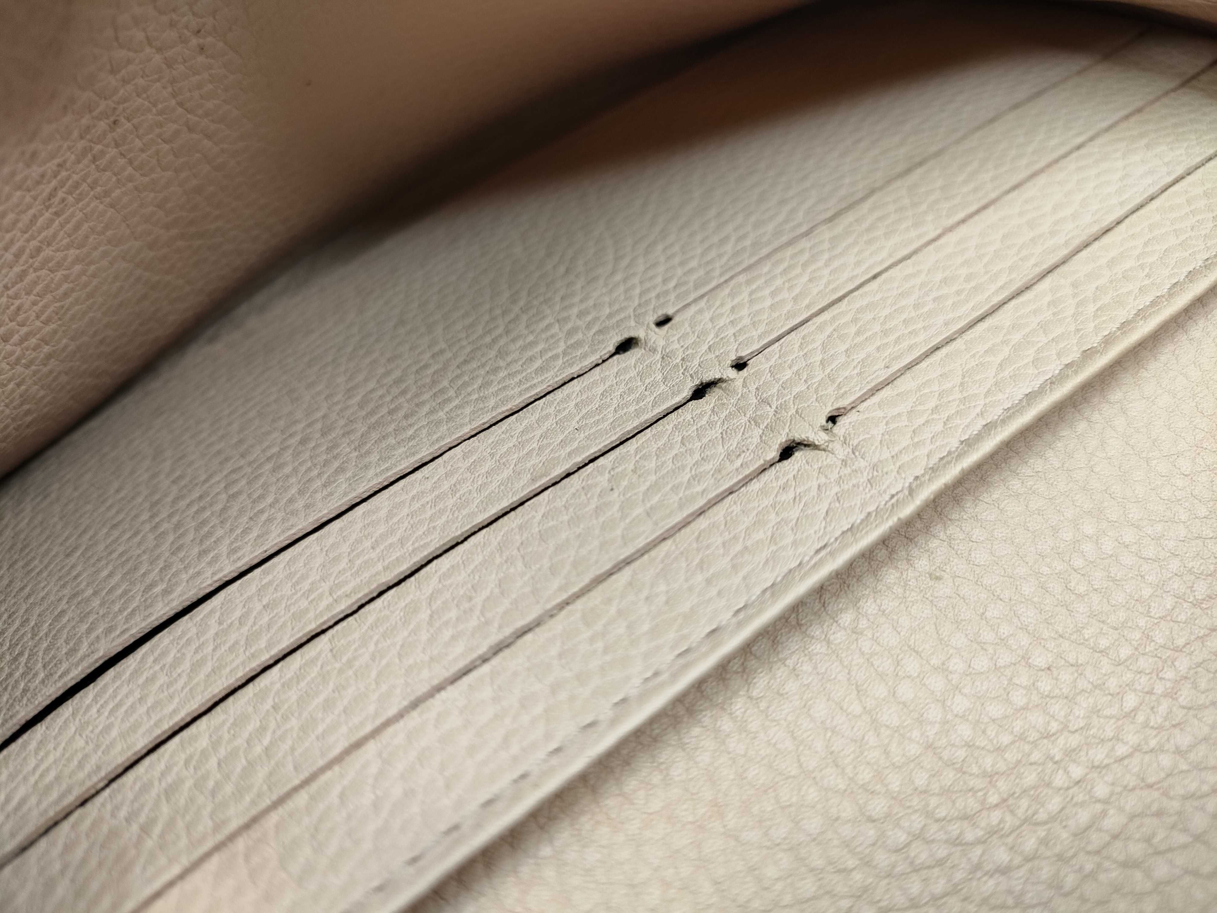 Mahina Louis Vuitton Monogram Mahina Portefeuille Iris Wallet — view 14