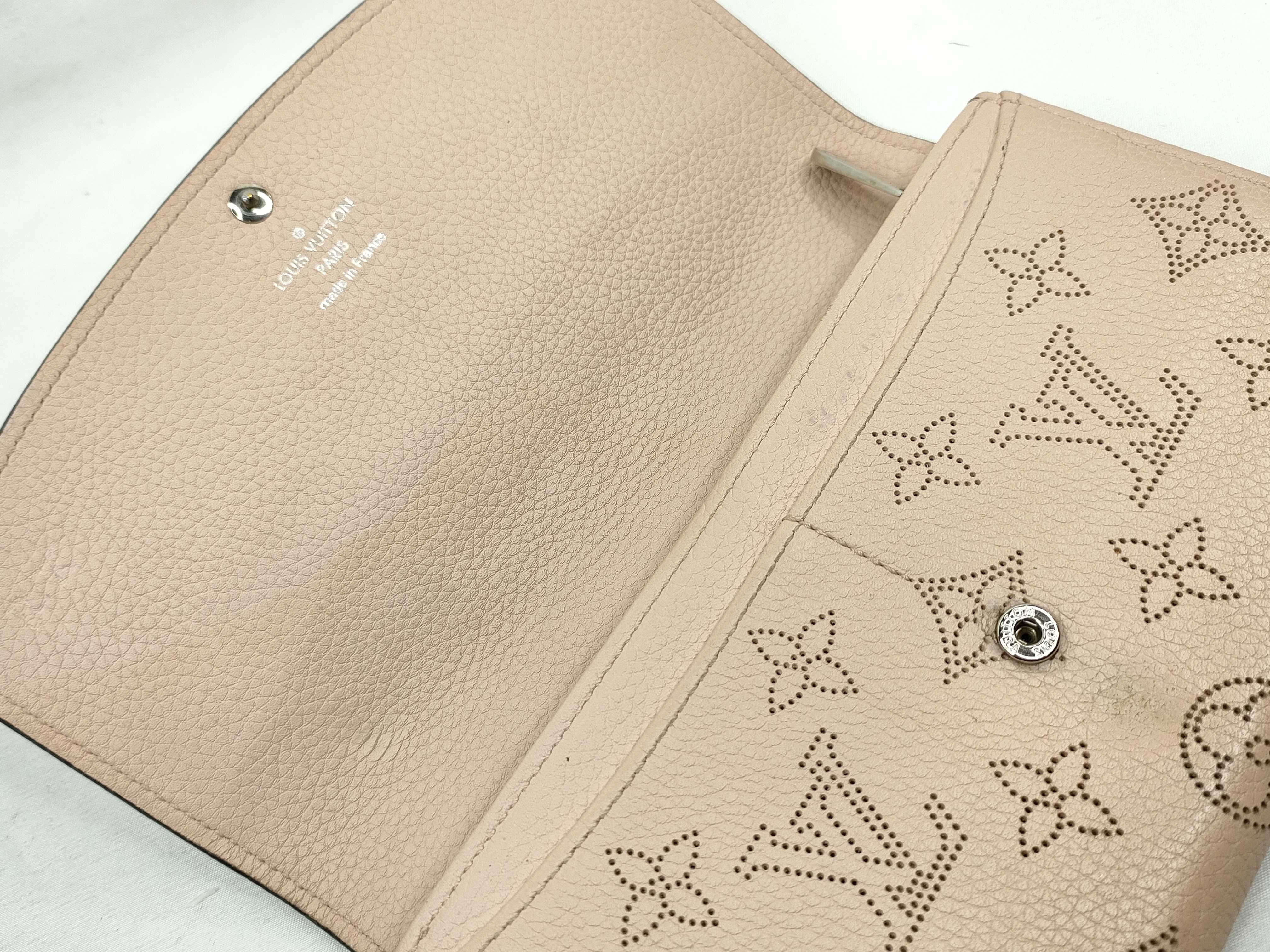 Mahina Louis Vuitton Monogram Mahina Portefeuille Iris Wallet — view 8