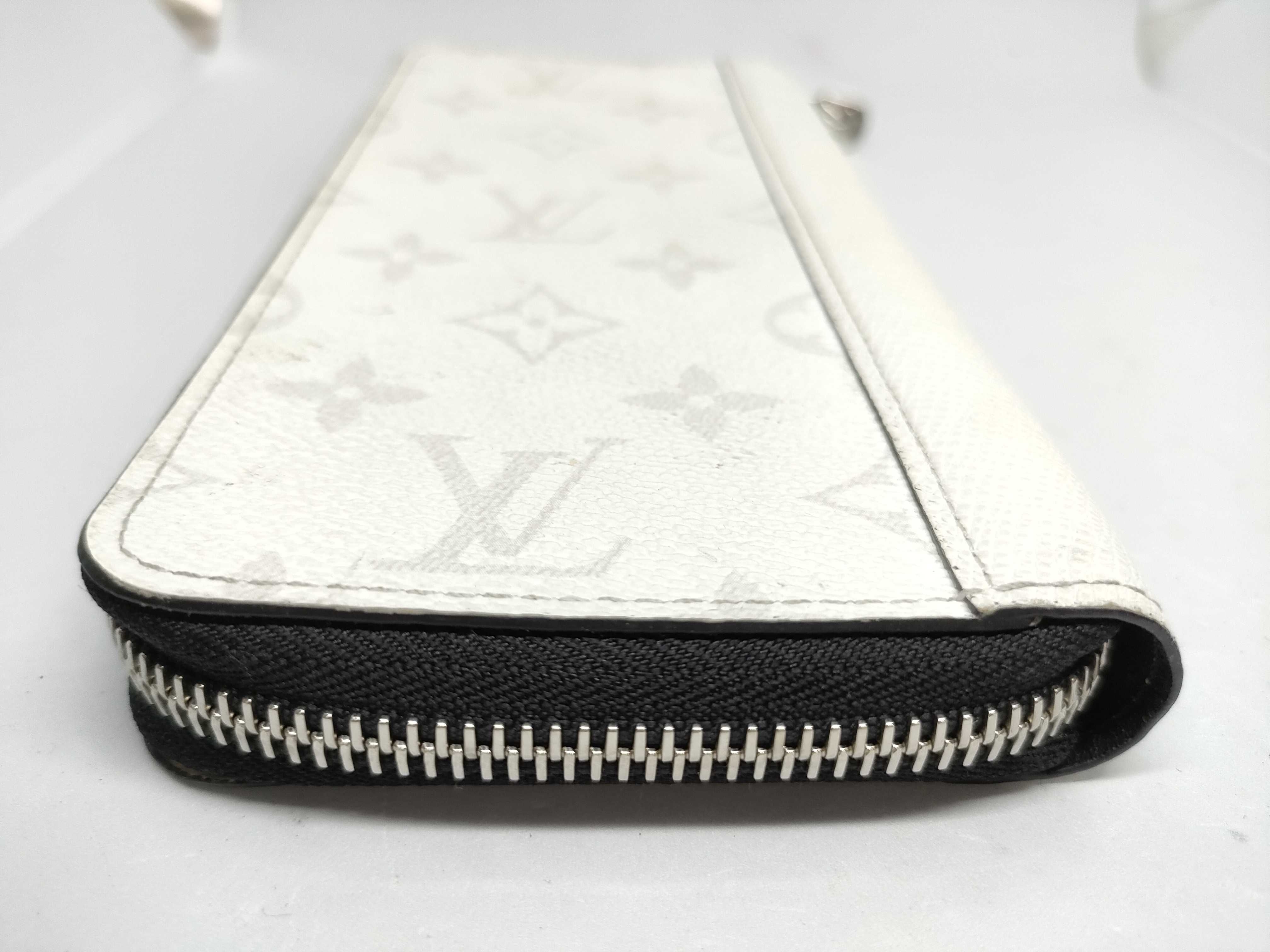 Vernis Taigarama Zippy Wallet Vertical — view 4