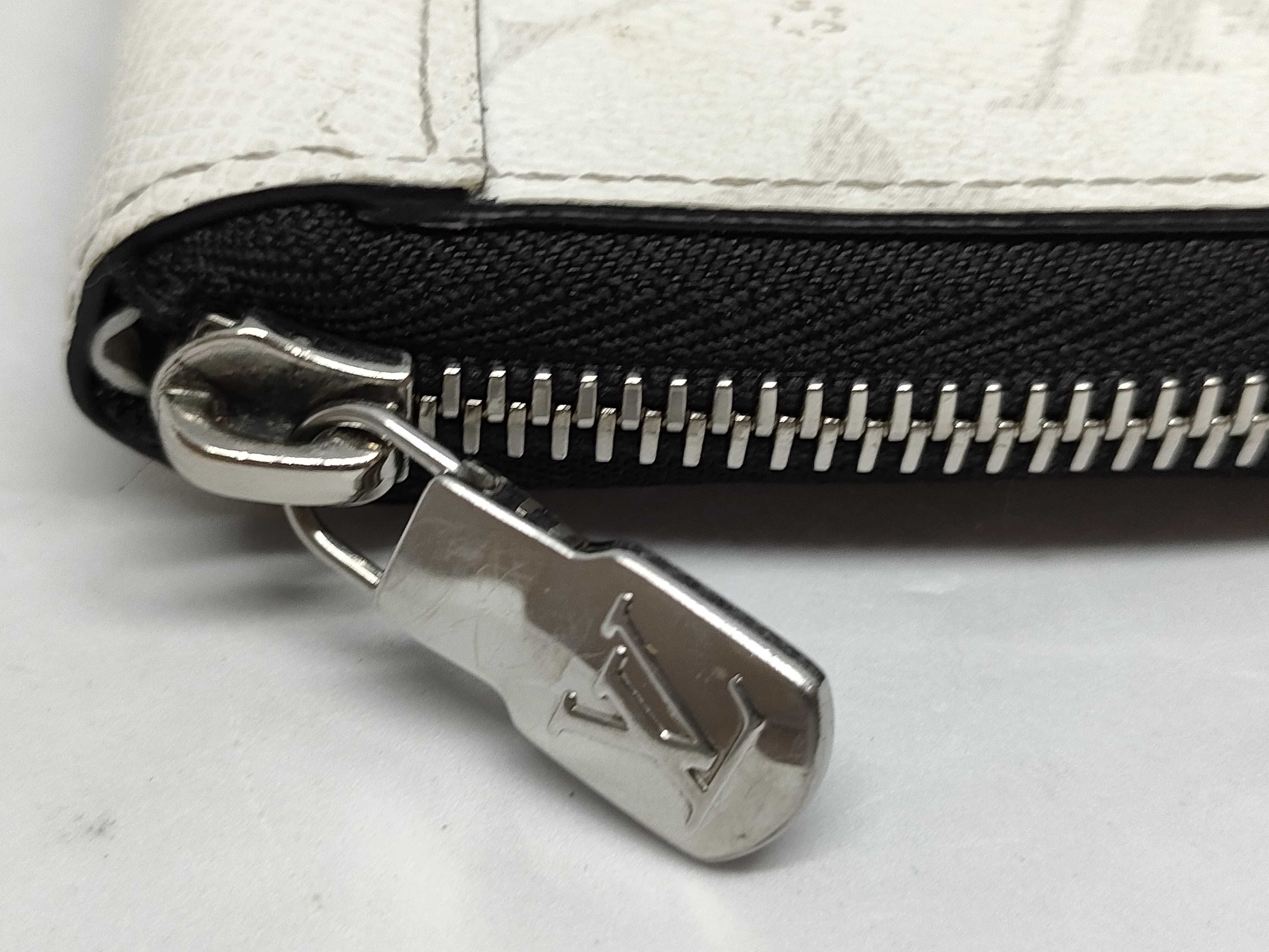 Vernis Taigarama Zippy Wallet Vertical — view 5