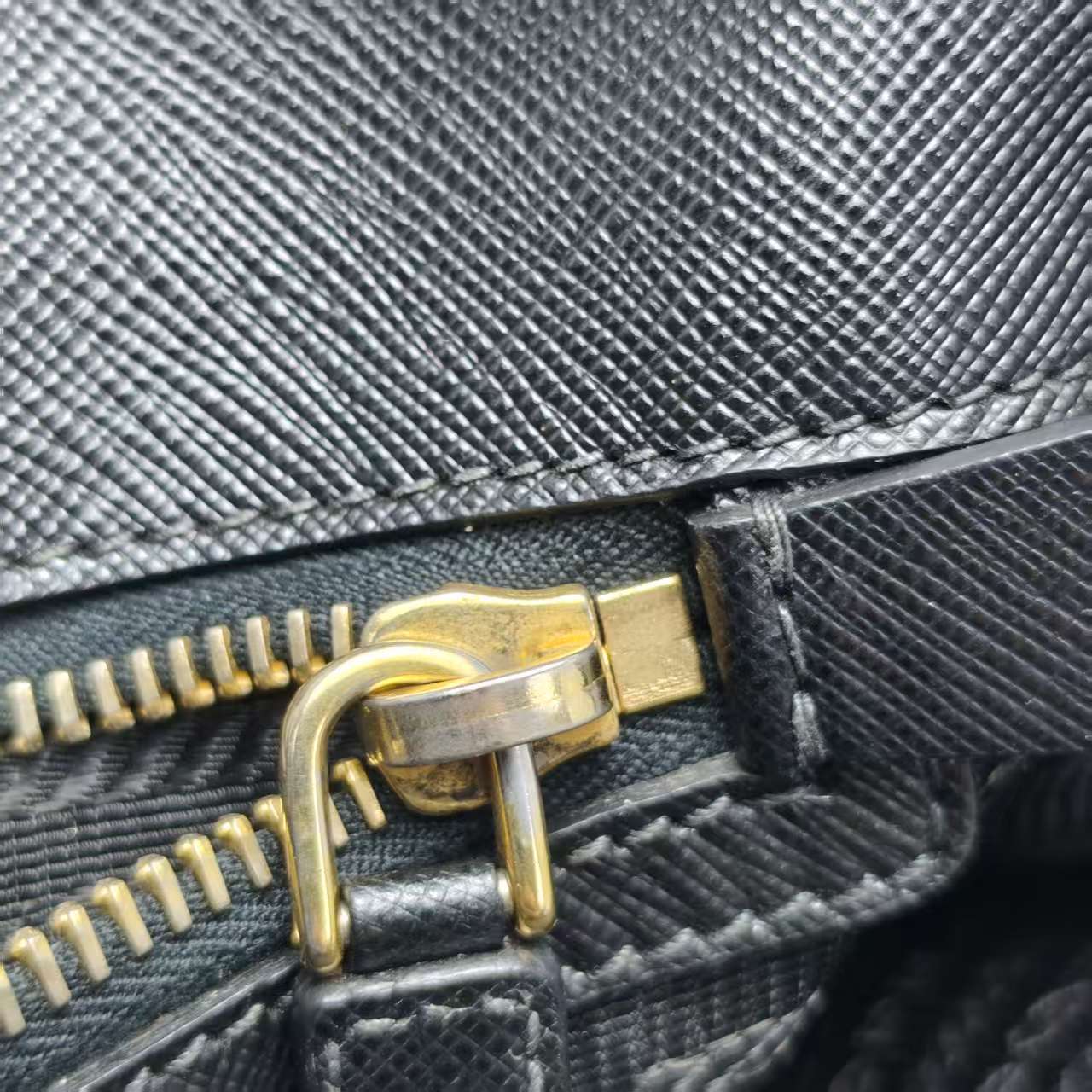 【*Shipped from: China*】PRADA Leather Handbag — view 14