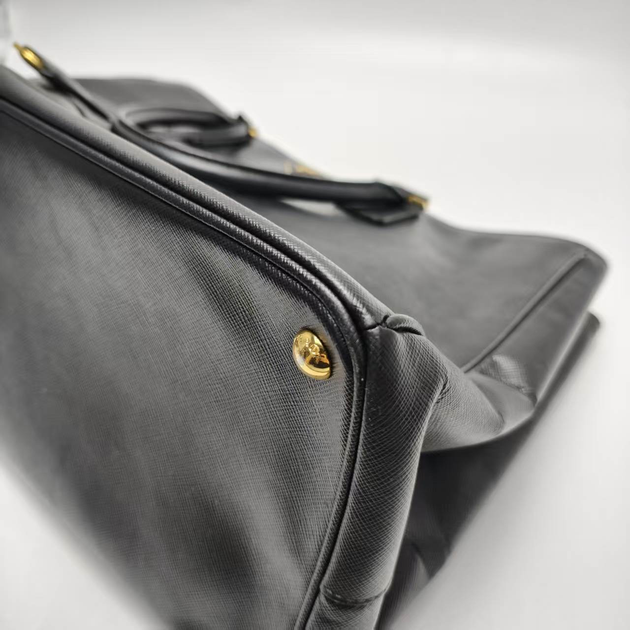 【*Shipped from: China*】PRADA Leather Handbag — view 6