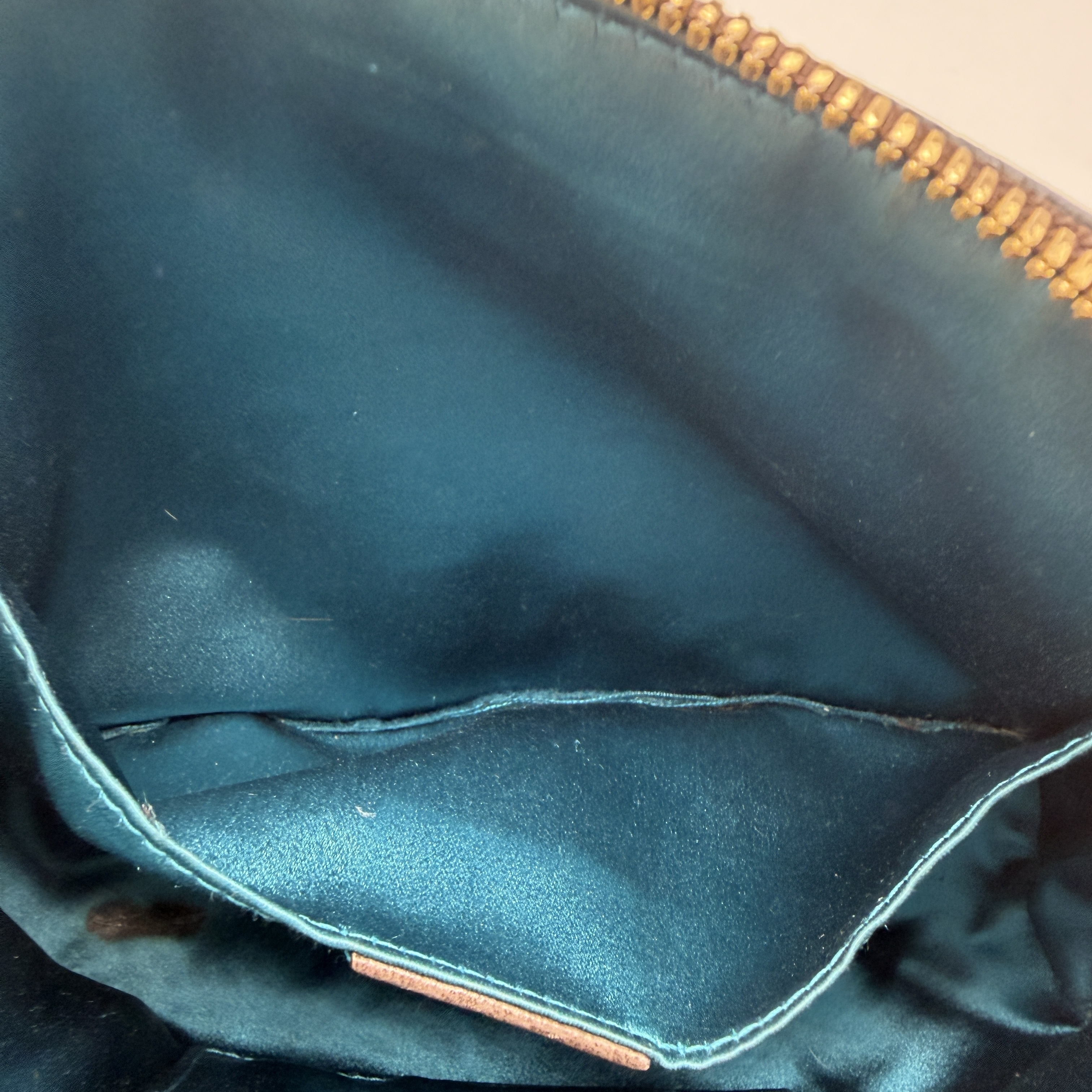 Ophidia GG Supreme Shoulder Bag (Sherry Line) — view 15