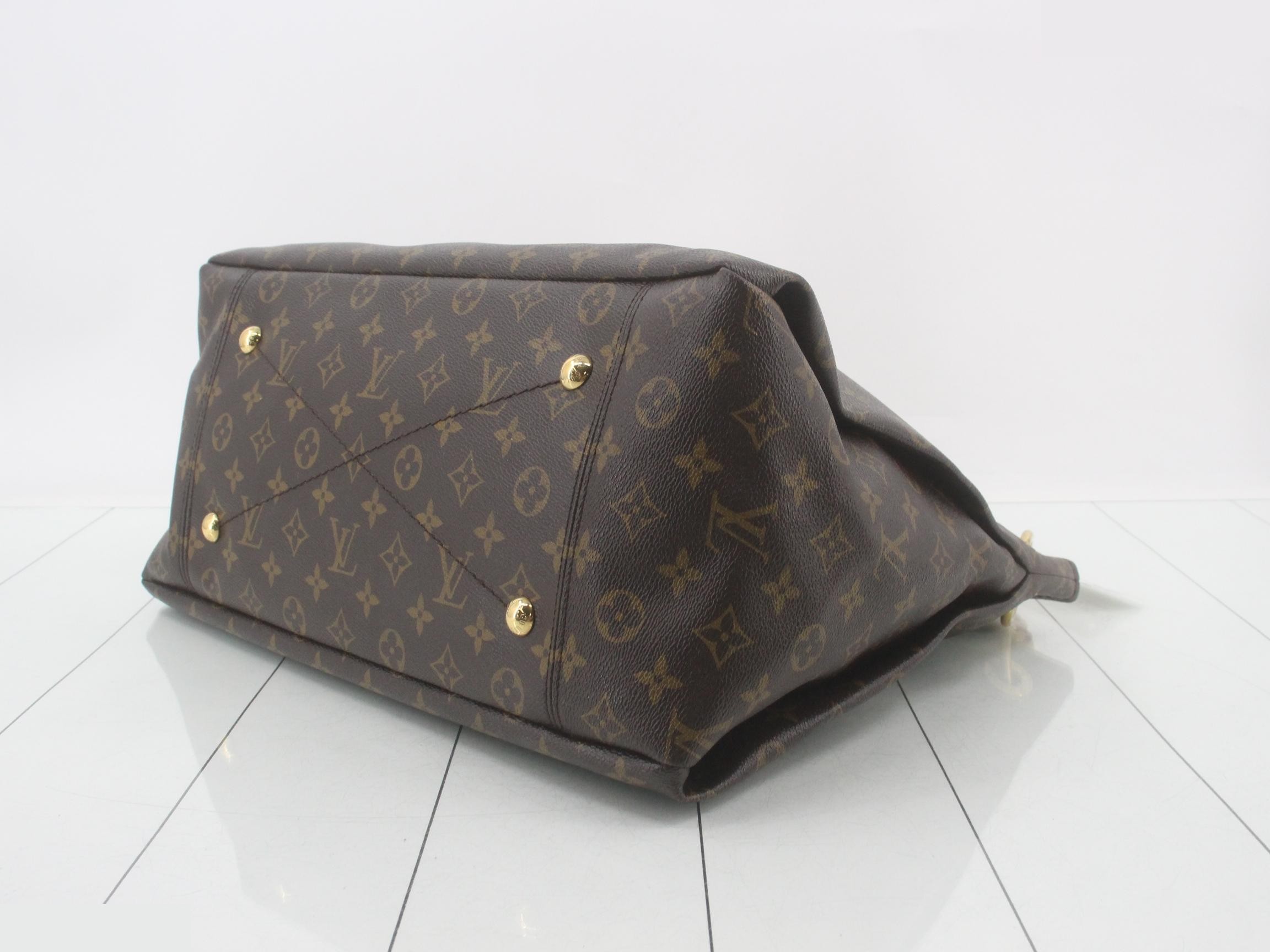 Monogram Artsy MM Shoulder Bag — view 6
