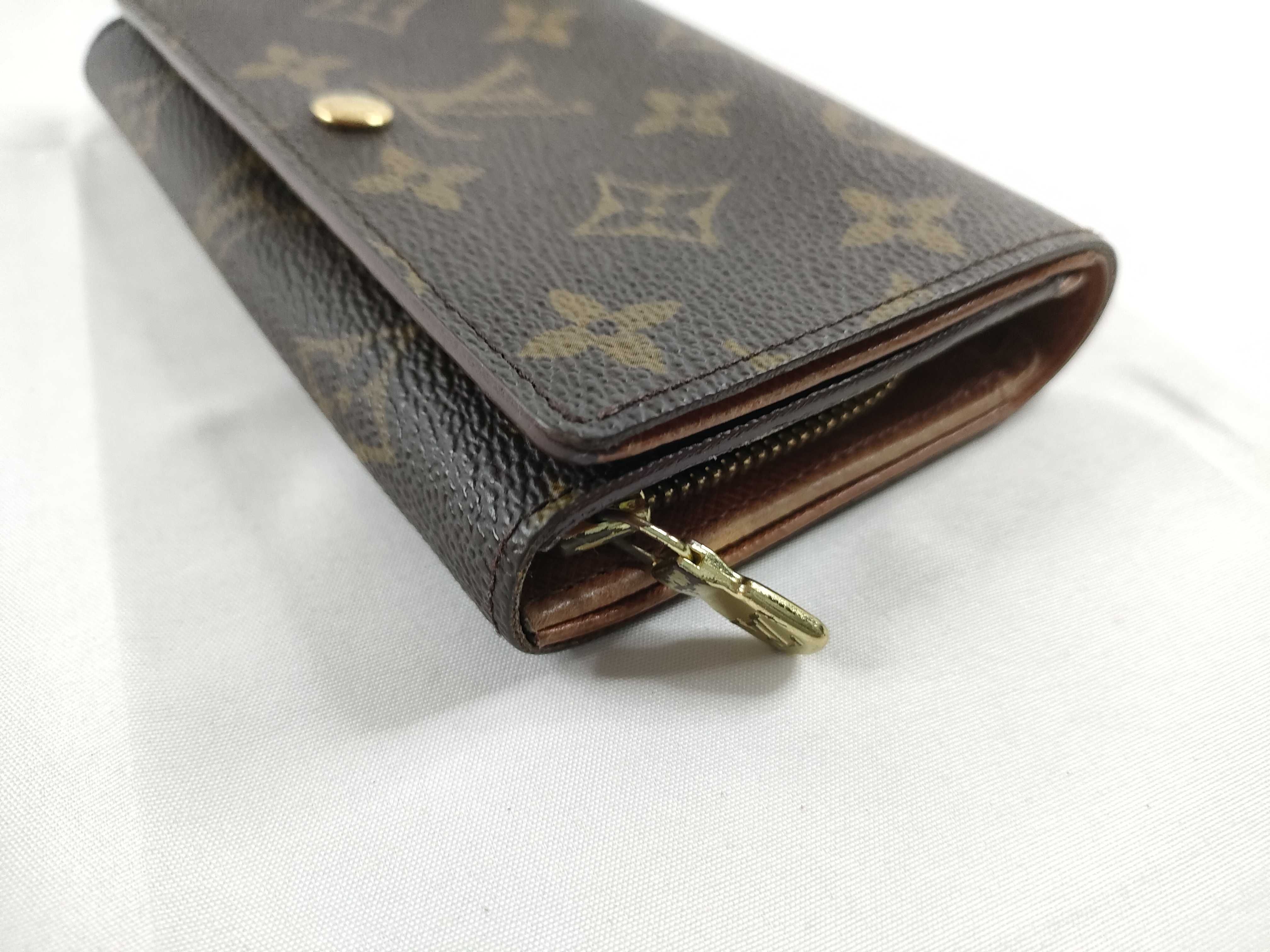 Monogram Louis Vuitton Monogram L-shaped zipper wallet — view 3