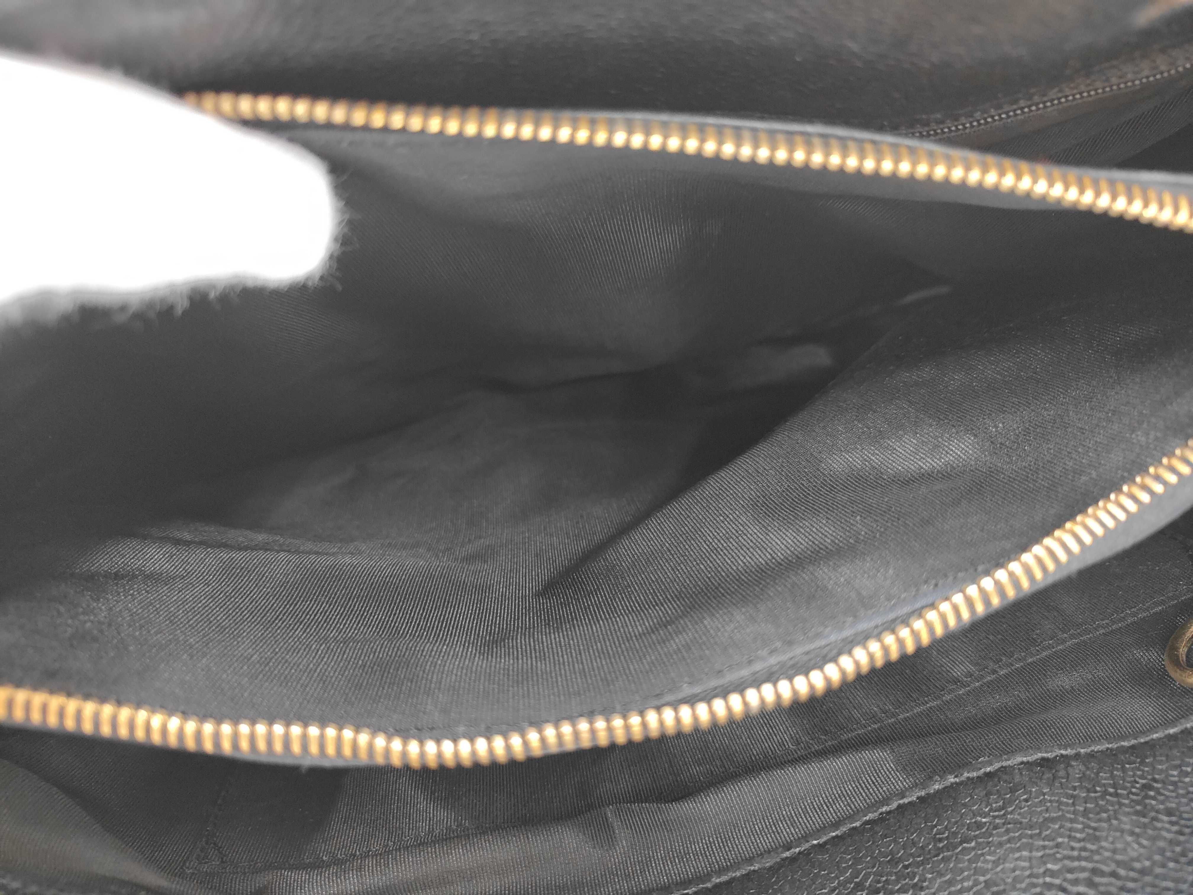 GST Chain Tote Bag, Caviar Leather, Serial Number 9, Seal Tote Bag — view 12