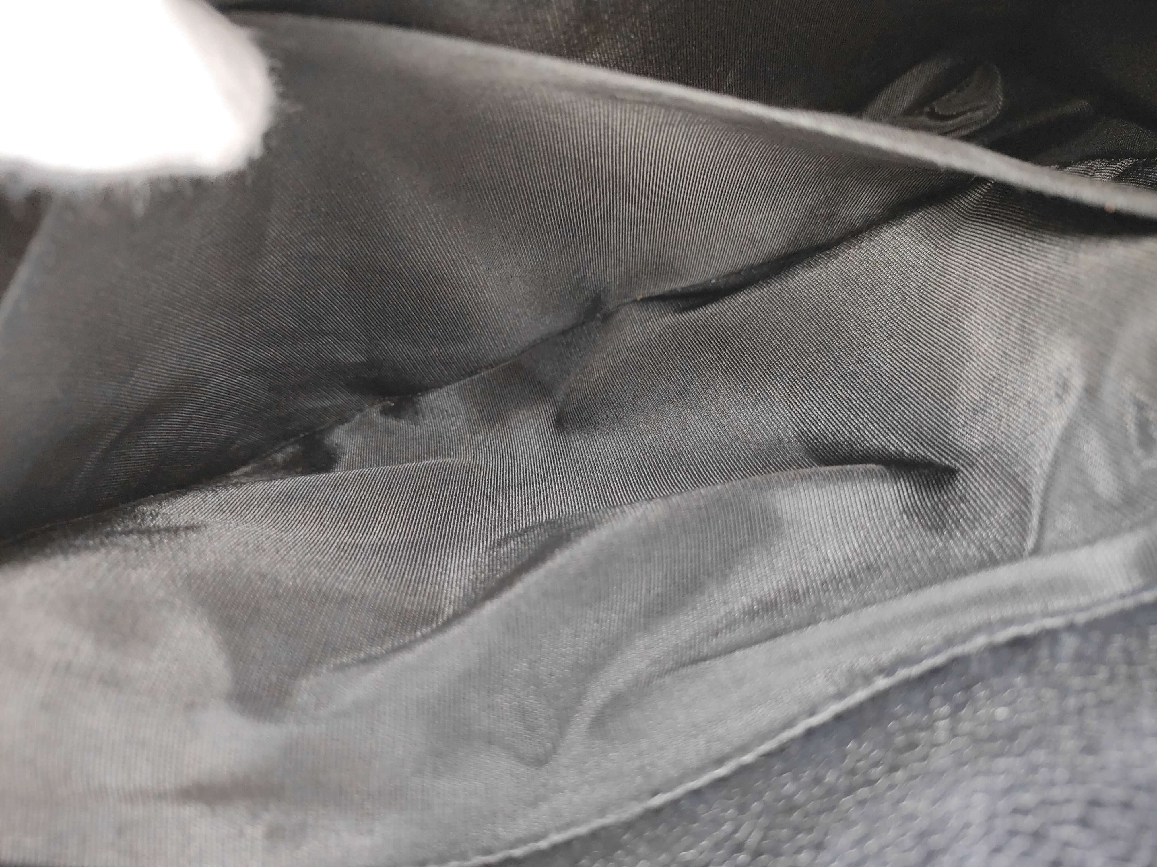 GST Chain Tote Bag, Caviar Leather, Serial Number 9, Seal Tote Bag — view 13