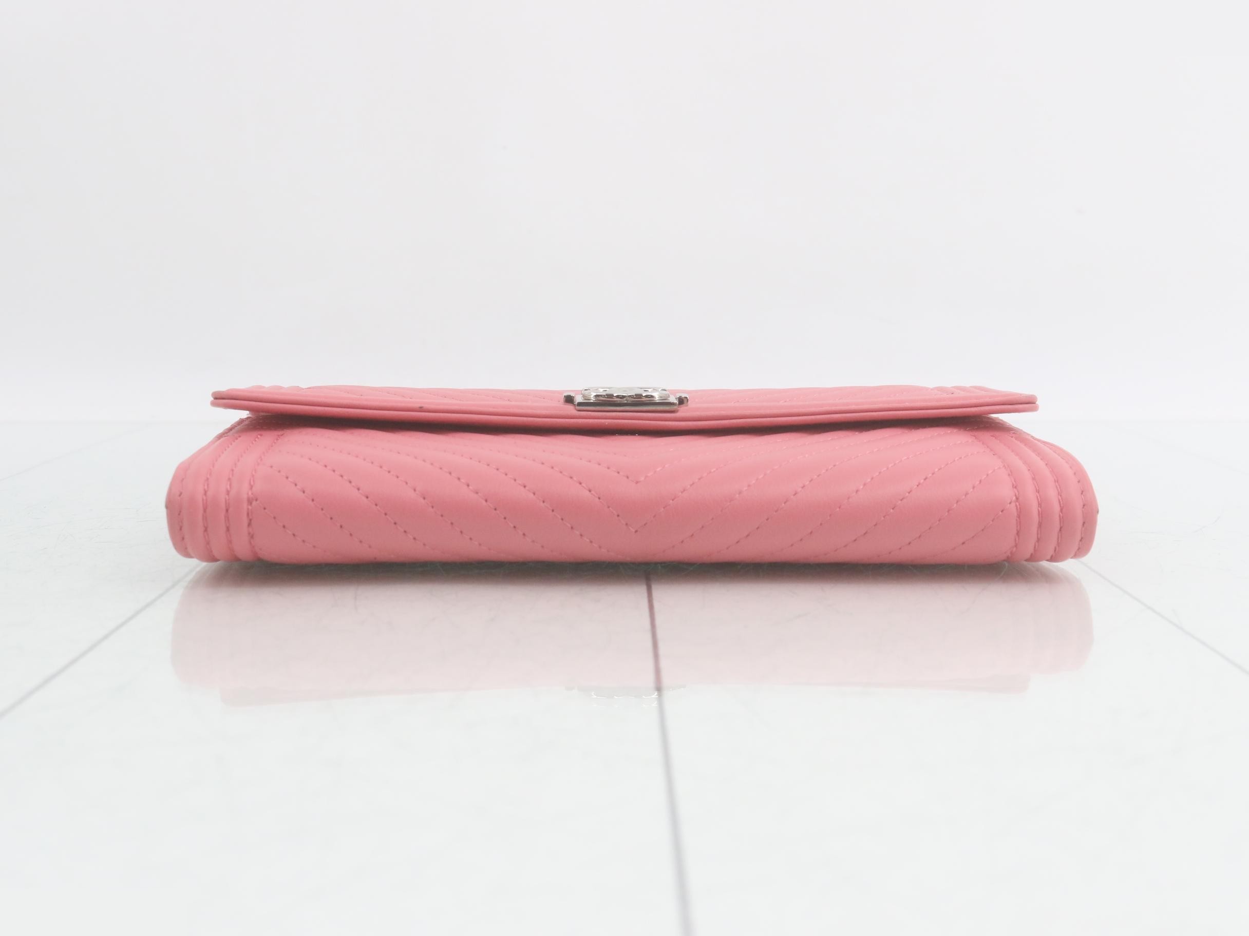 Boy Chanel wallet — view 3