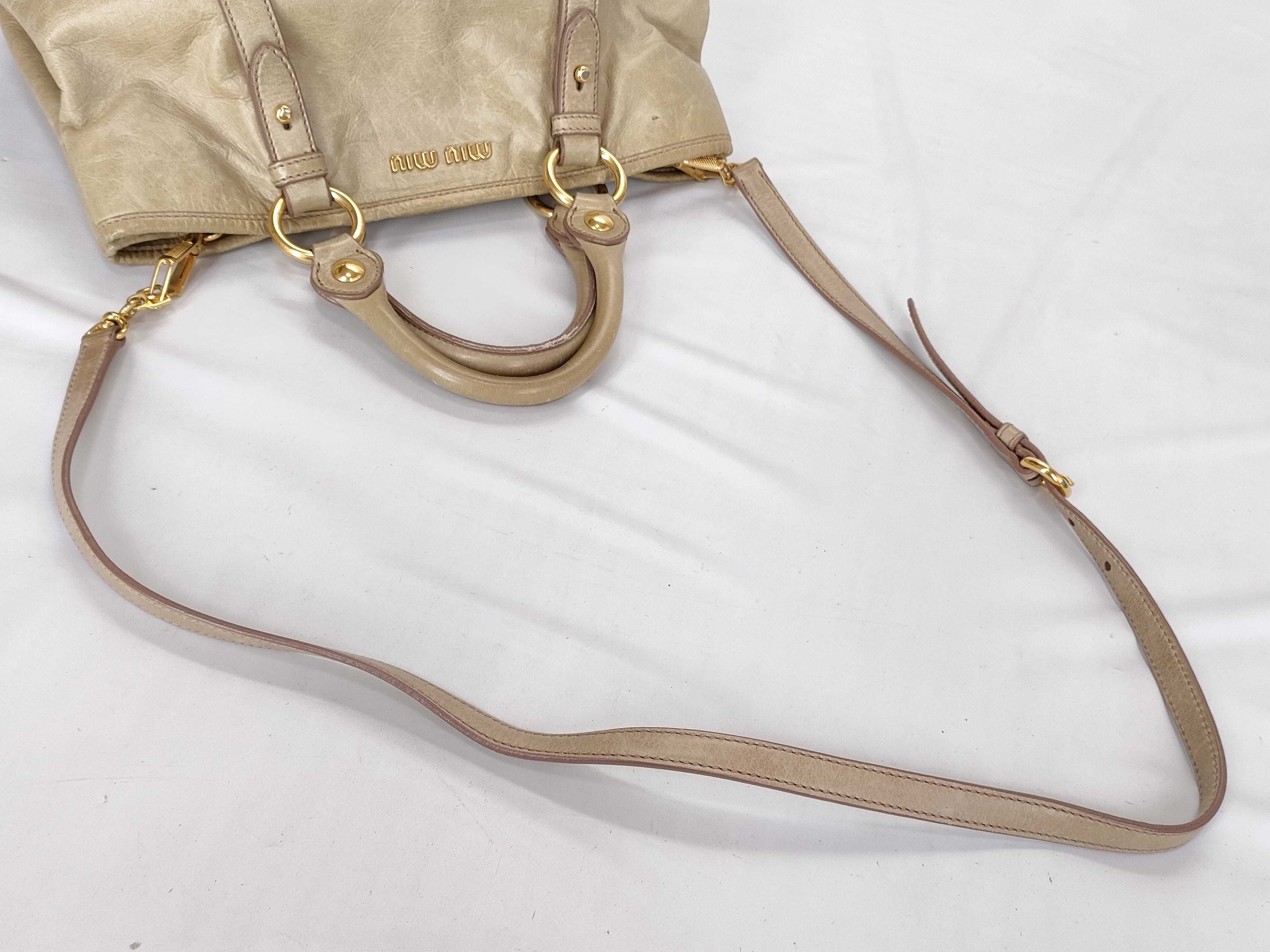 Vitello Luxe Handbag, 2-way Shoulder Bag, Gathered Handbag — view 6