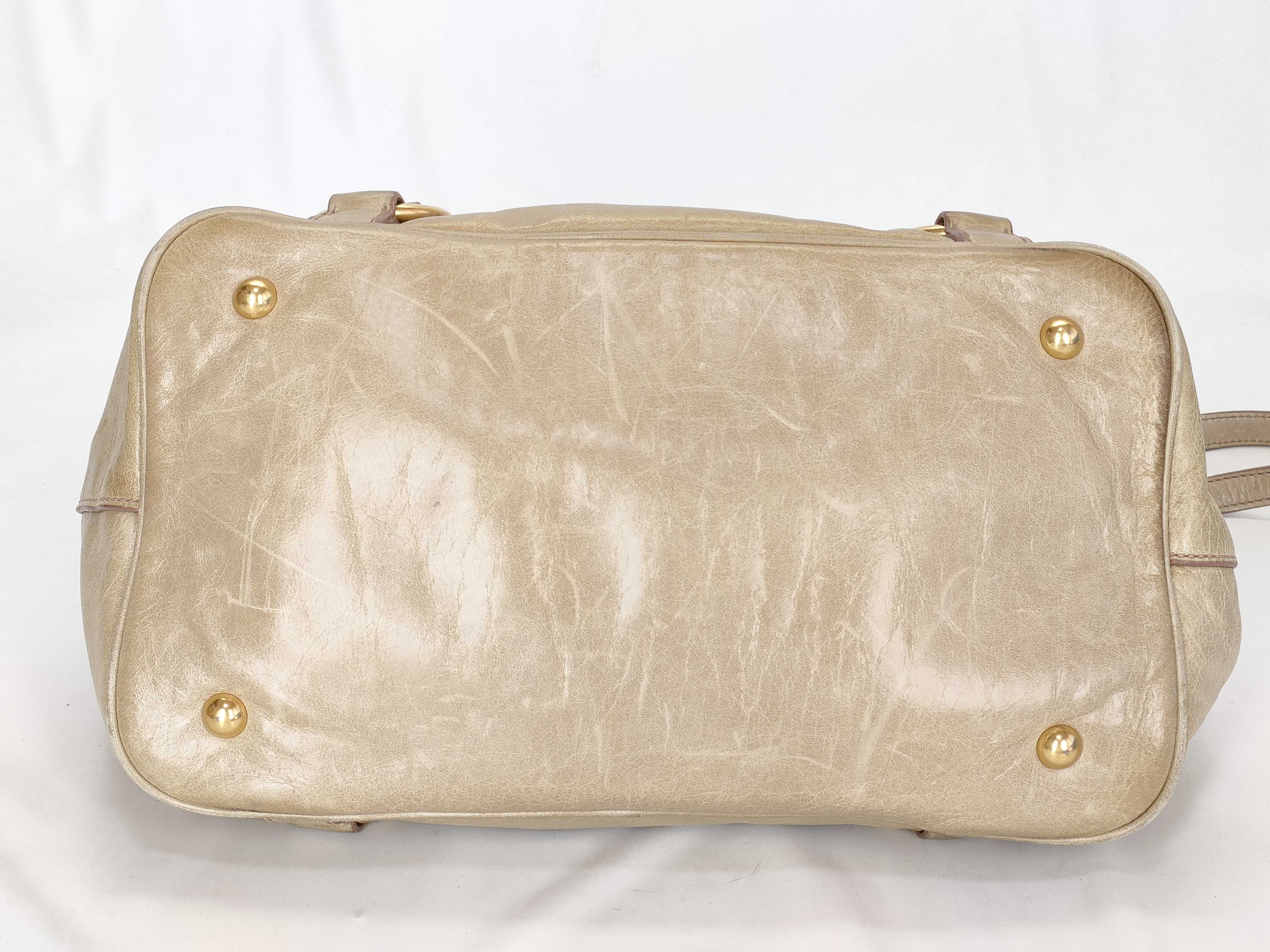 Vitello Luxe Handbag, 2-way Shoulder Bag, Gathered Handbag — view 8