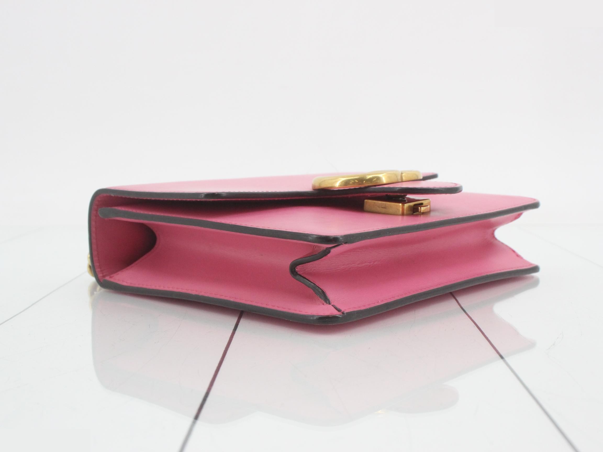 GG Marmont Shoulder Bag — view 5