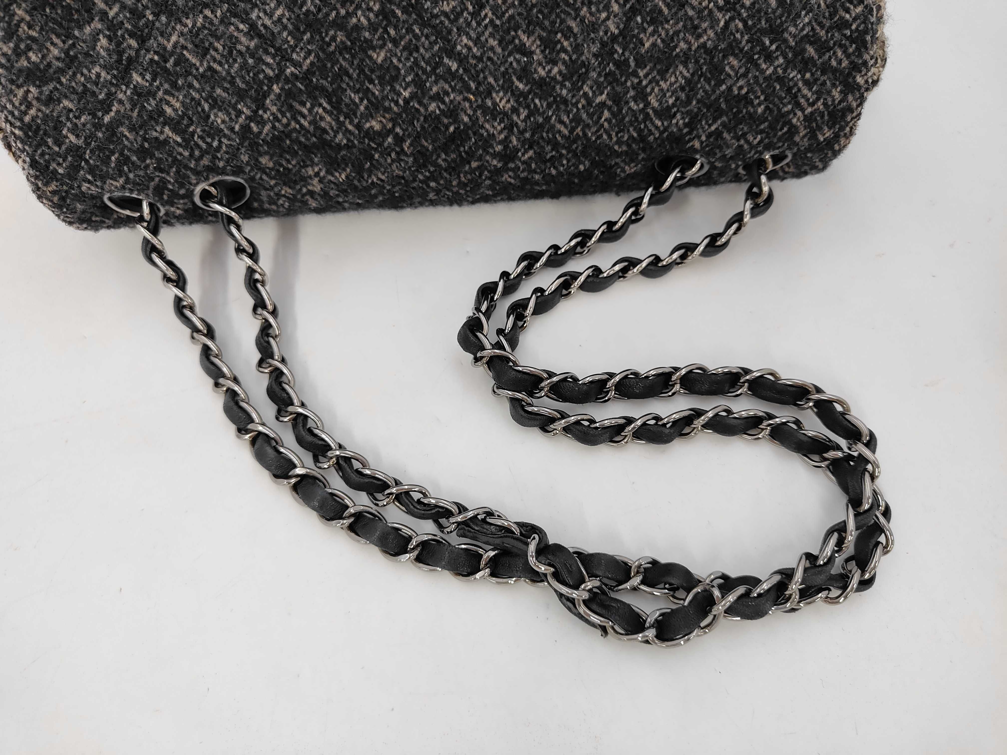 Tweed Matelassé Chain Shoulder Bag, Serial Number 10-series. Accessories: Guarantee card, booklet, shoulder bag. — view 5