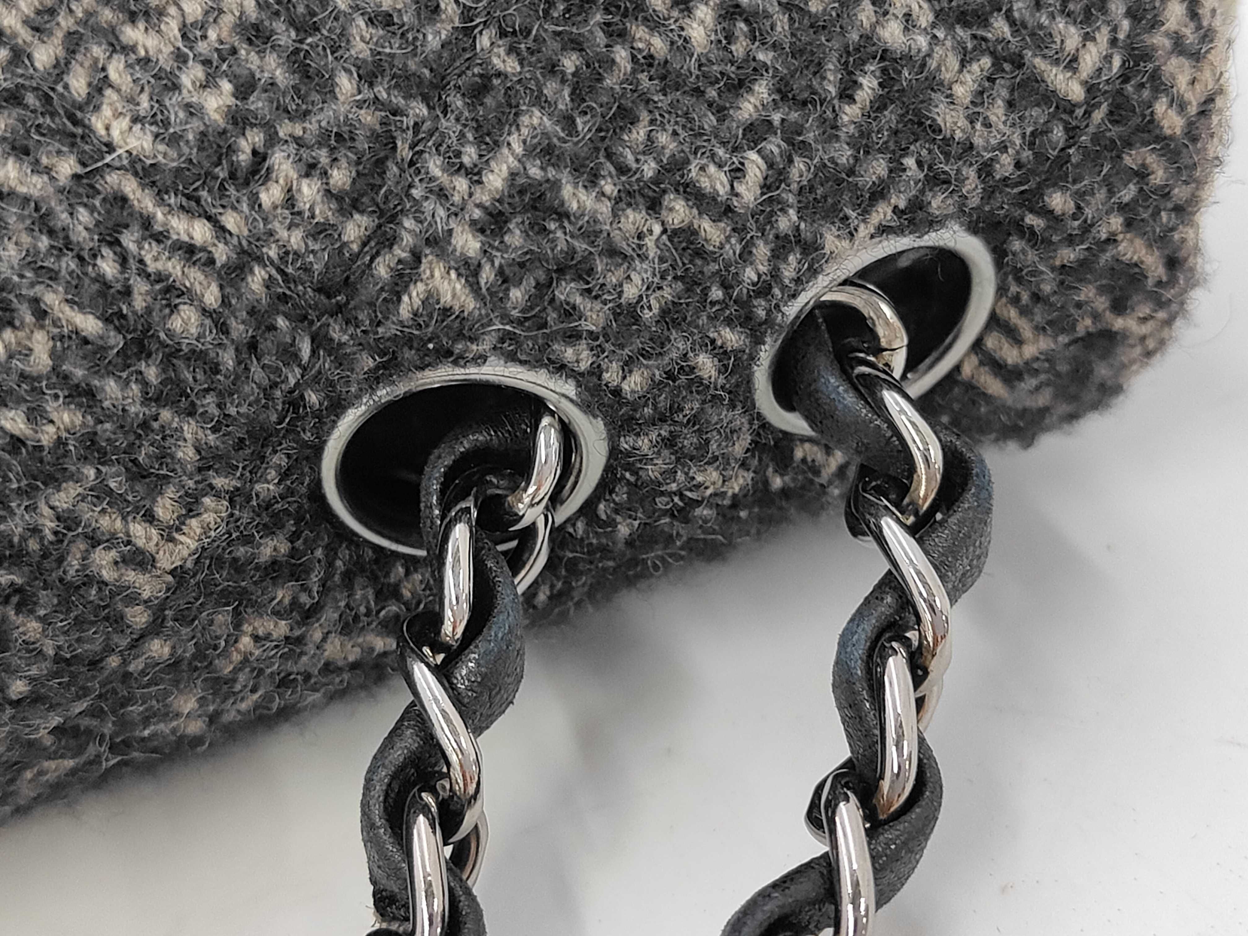 Tweed Matelassé Chain Shoulder Bag, Serial Number 10-series. Accessories: Guarantee card, booklet, shoulder bag. — view 6