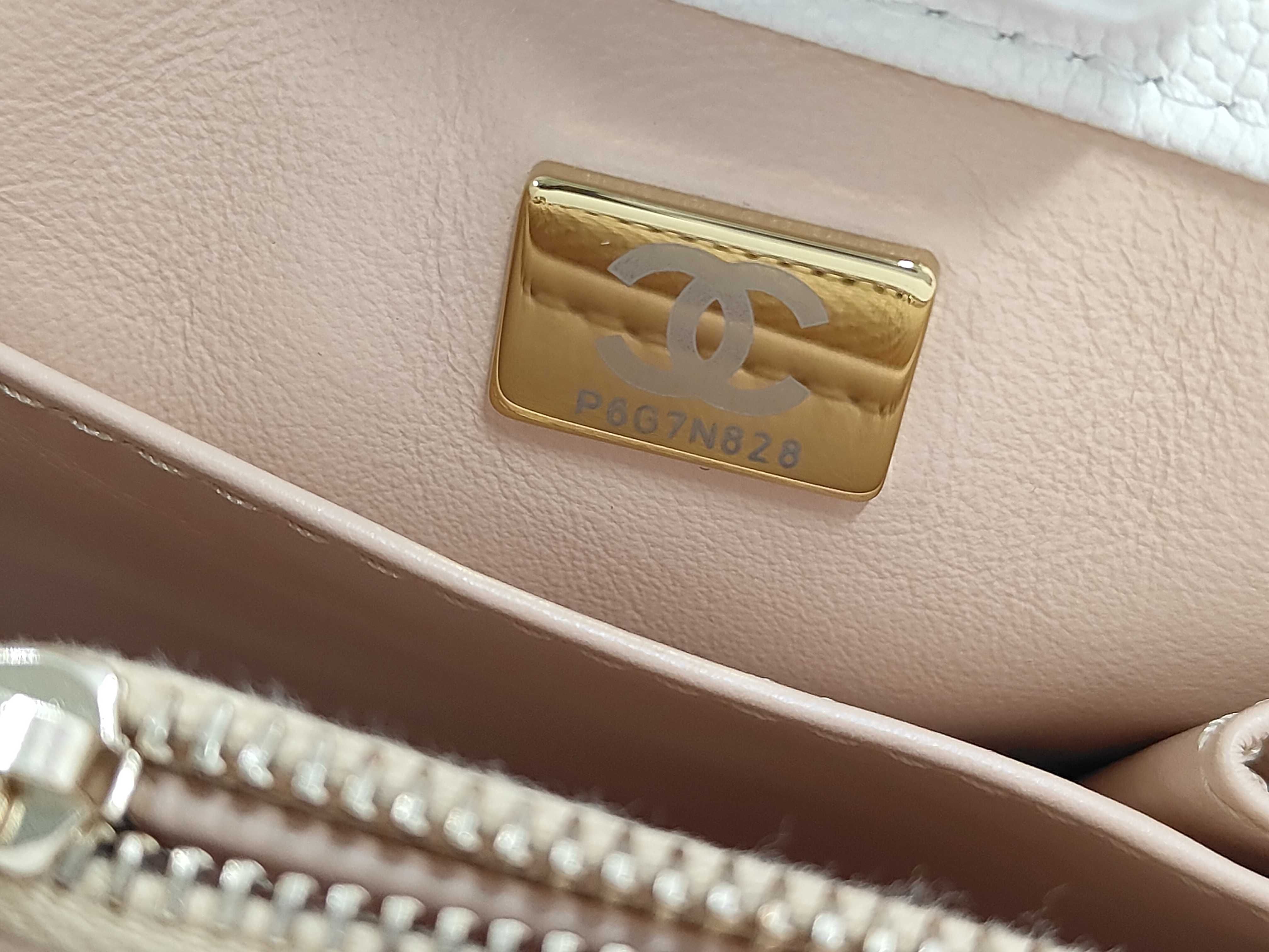 A92991 IC Plate Caviar Skin Coco Handle 29 2-Way Shoulder Bag — view 12