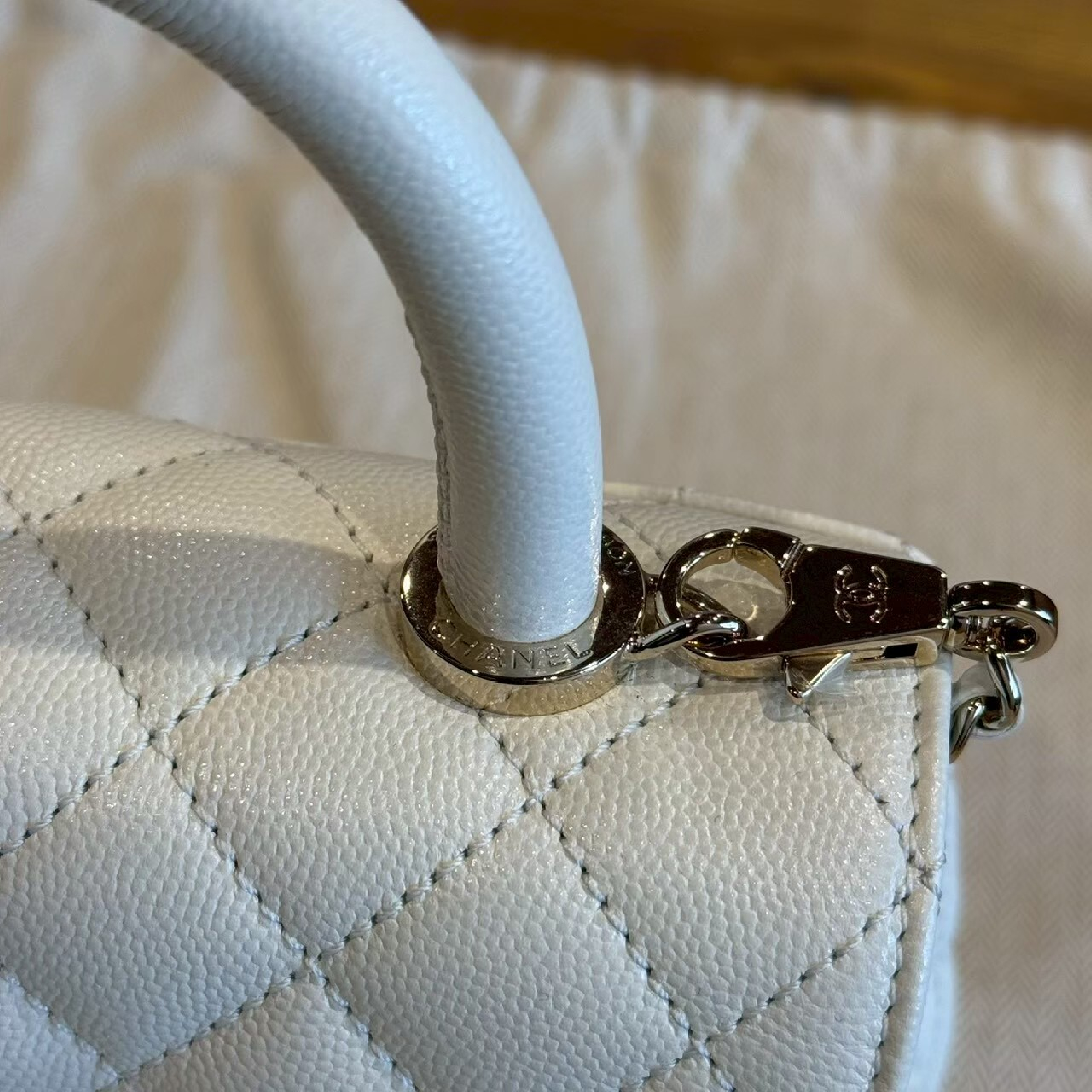 Coco Handle 19 White Handbag with Gold Hardware — view 6